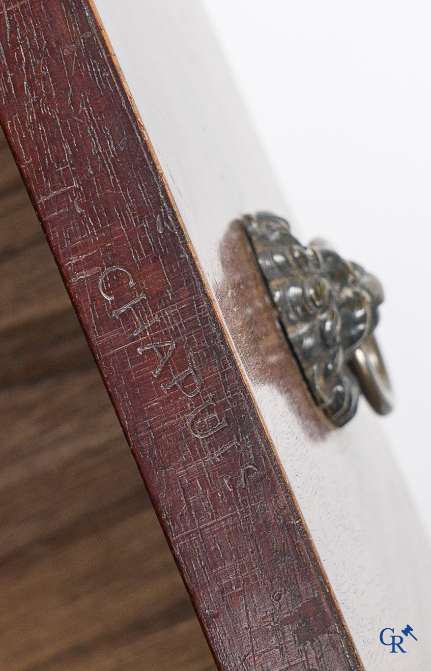 Chapuis, a mahogany wooden men's dressing table and ladies' dressing table with chiseled bronzes. Empire, circa 1810.