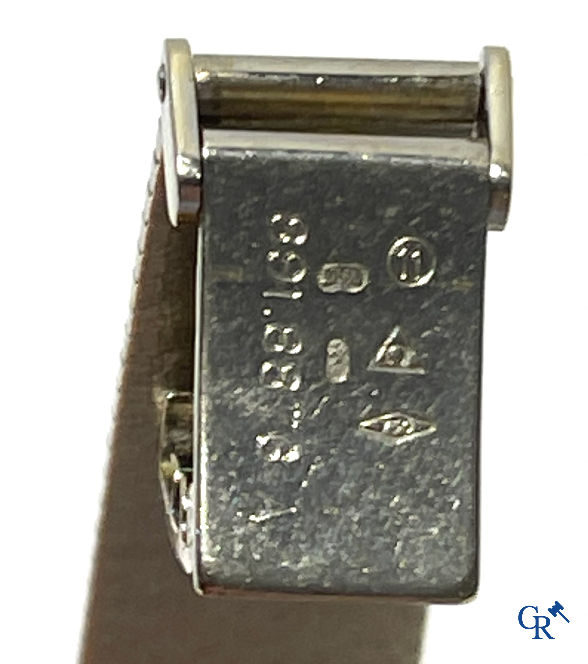 Omega De Ville, damespolshorloge in wit goud 750°/00 en kleine briljanten. Quartz. Zwitsers werk.