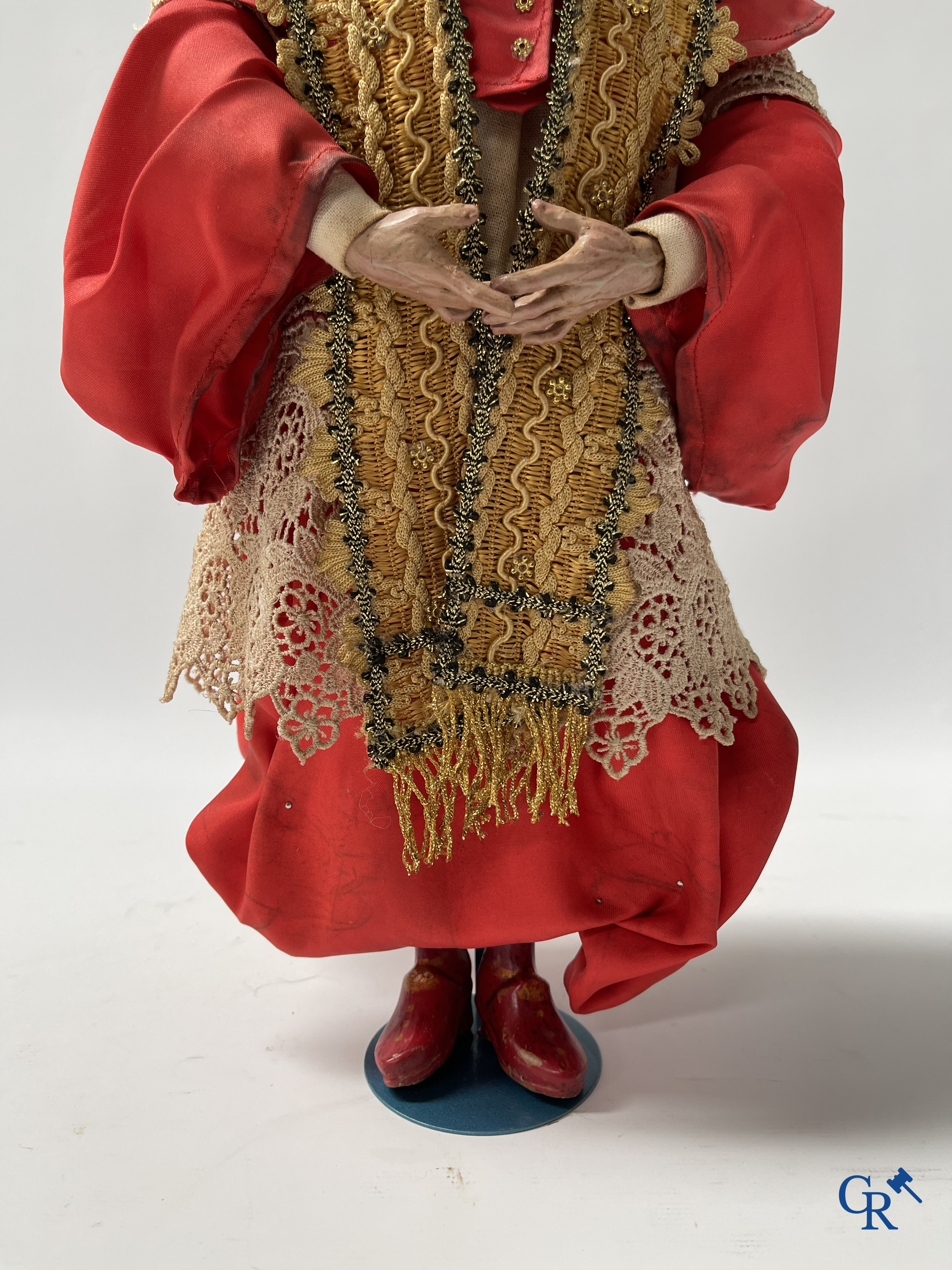 Religious objects, A pair of large Neapolitan santons with glass eyes. 19th century.