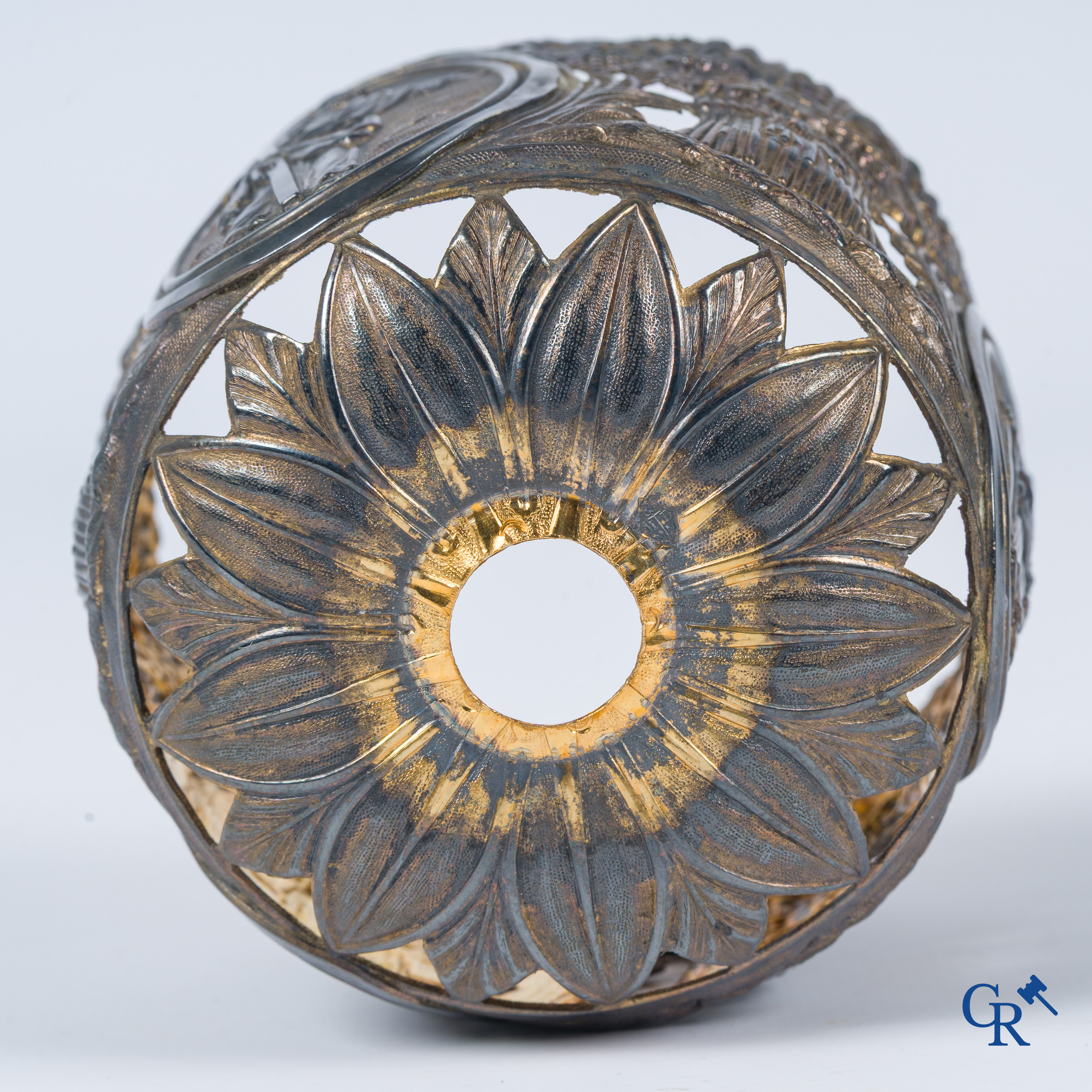 Martin & Dejean, orfèvres. A relief decorated chalice in silver and vermeil. Paris, 1st half of the 19th century.