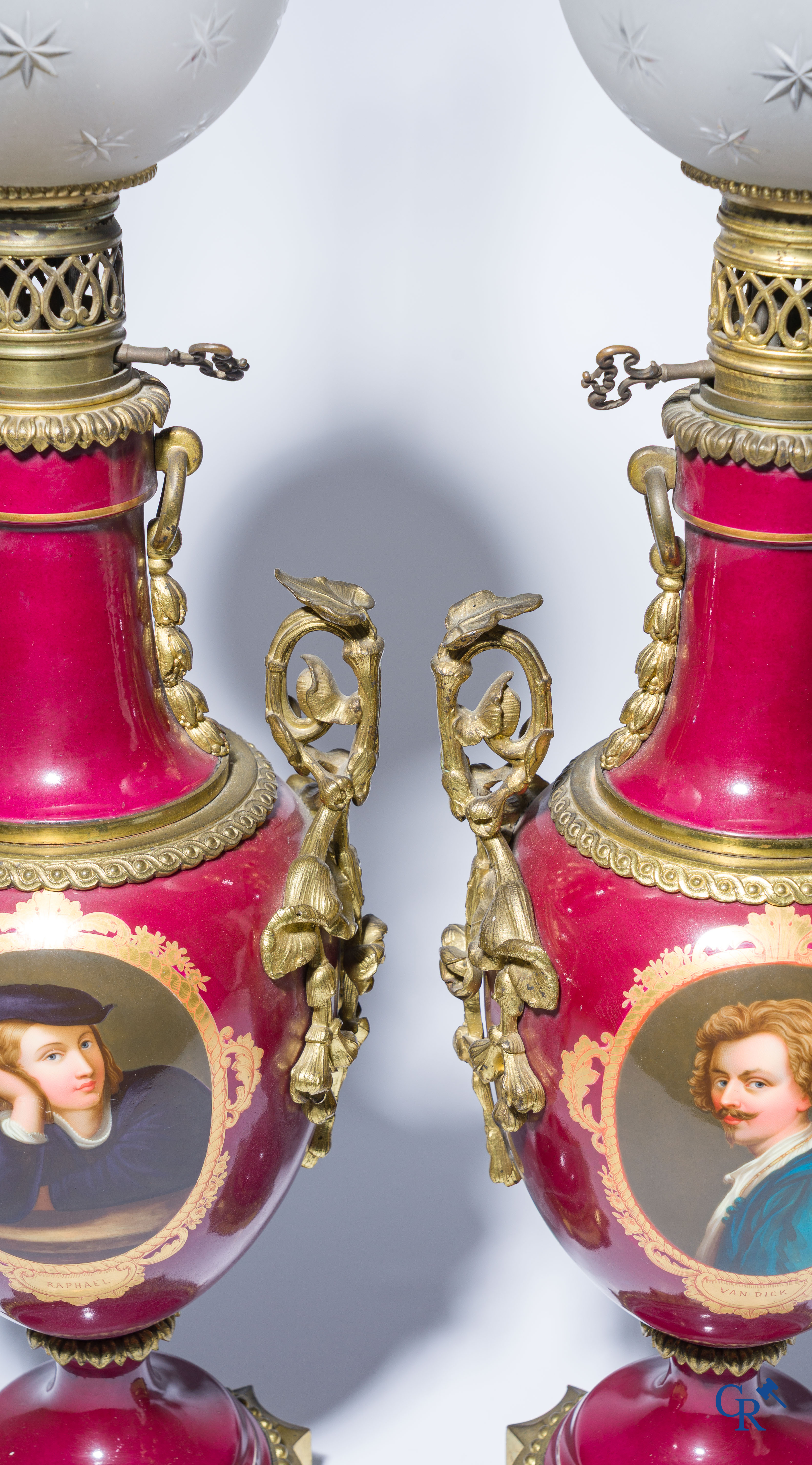 A pair of exceptional petroleum lamps in porcelain and bronze with finely painted portraits. Napoleon III Period.