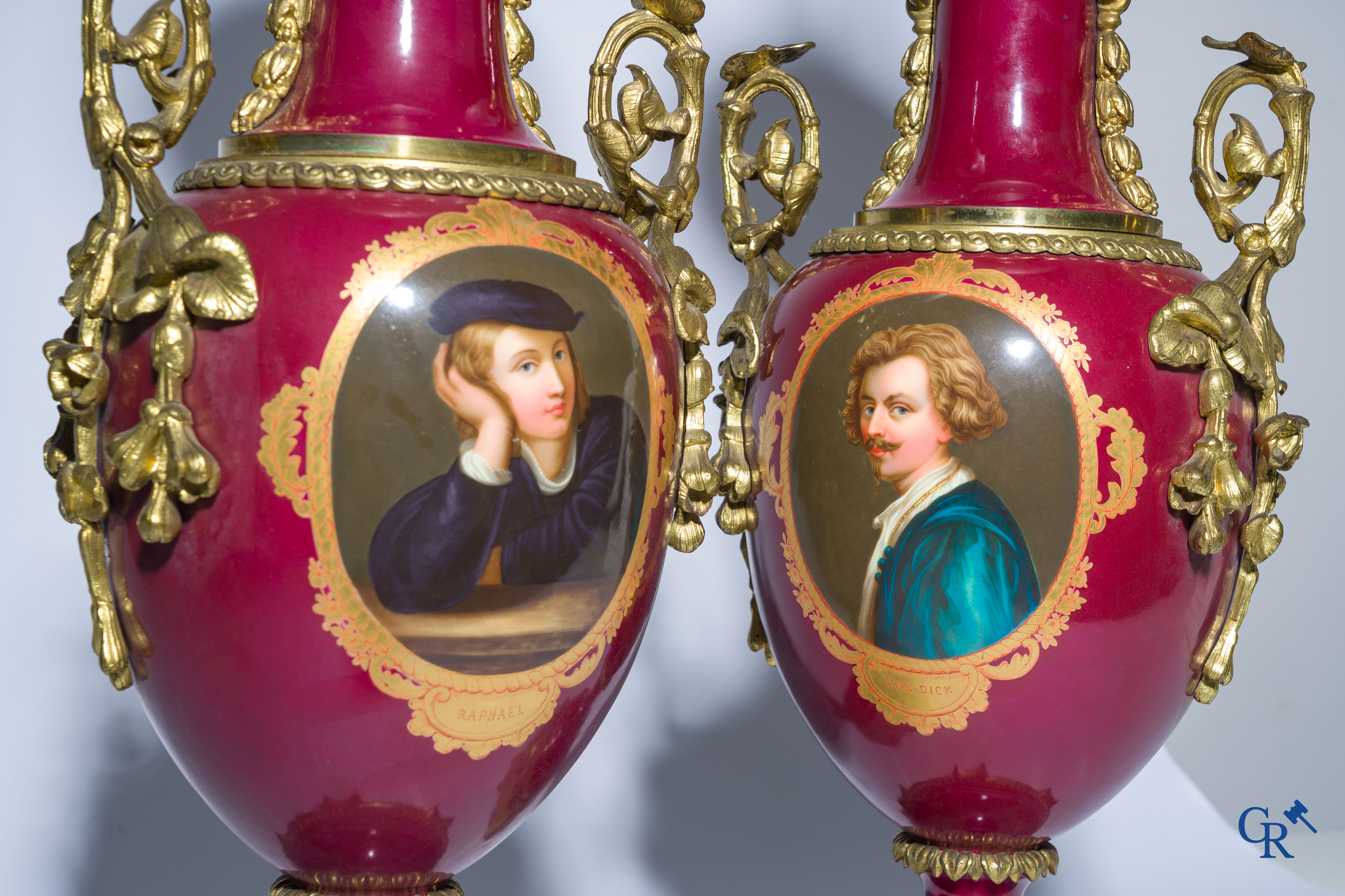 A pair of exceptional petroleum lamps in porcelain and bronze with finely painted portraits. Napoleon III Period.