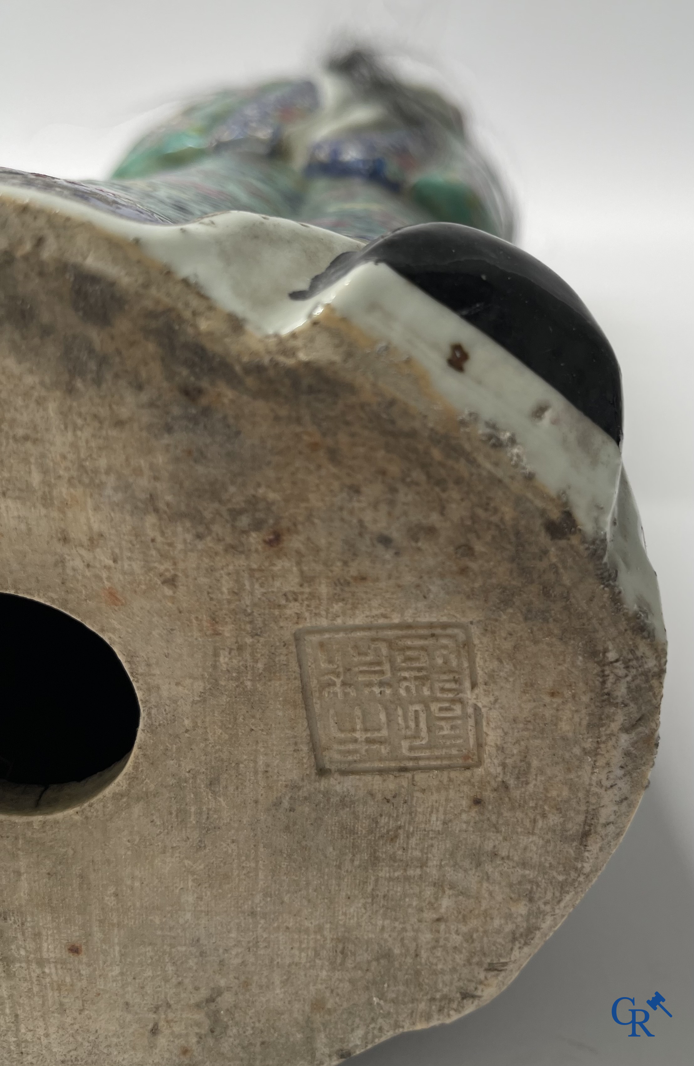 Art Asiatique, porcelaine chinoise. 3 figures d'immortels en porcelaine famille rose. 19ème siècle.