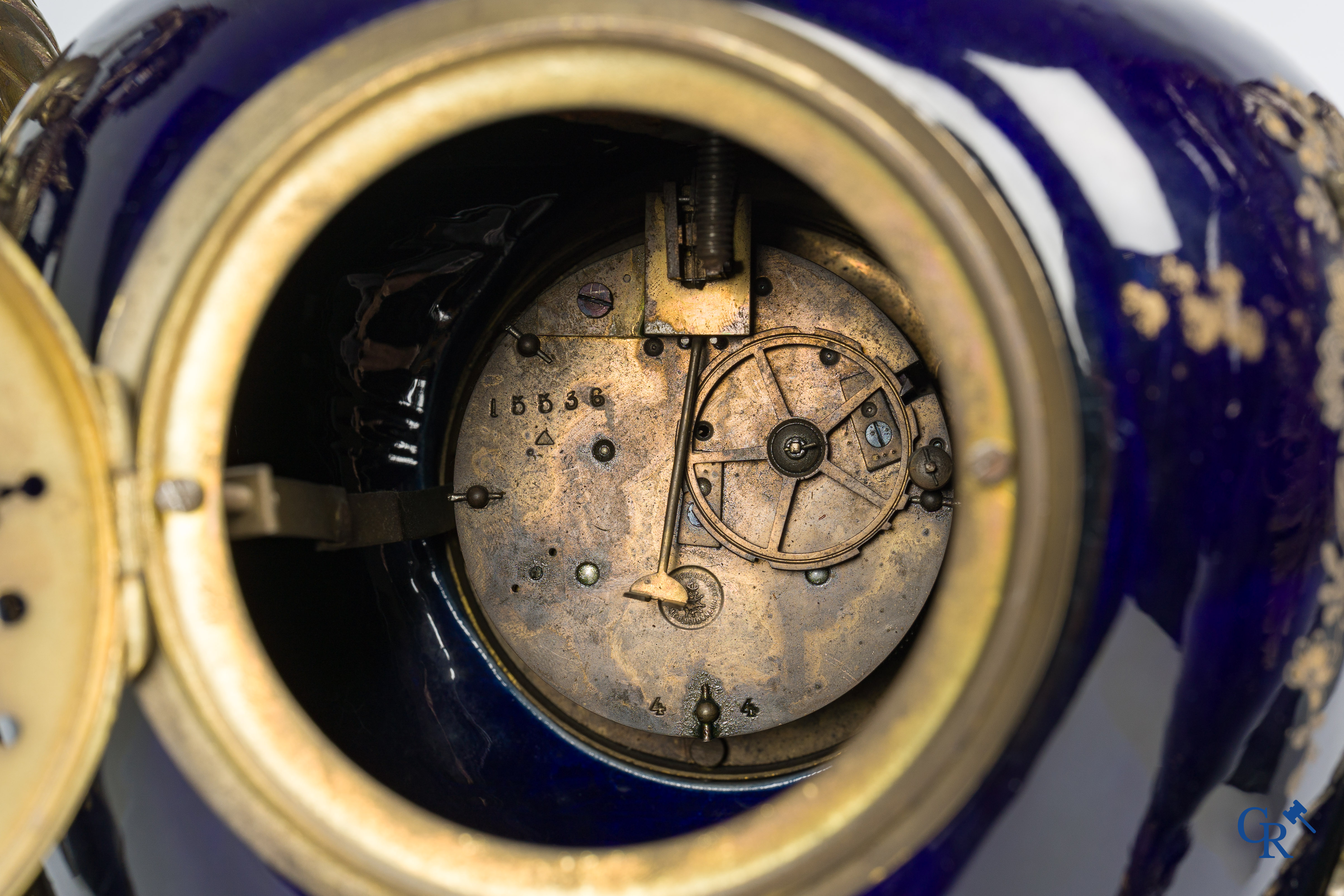 Sèvres, a large 3-piece clockset in Sèvres porcelain and bronze. French work circa 1900.