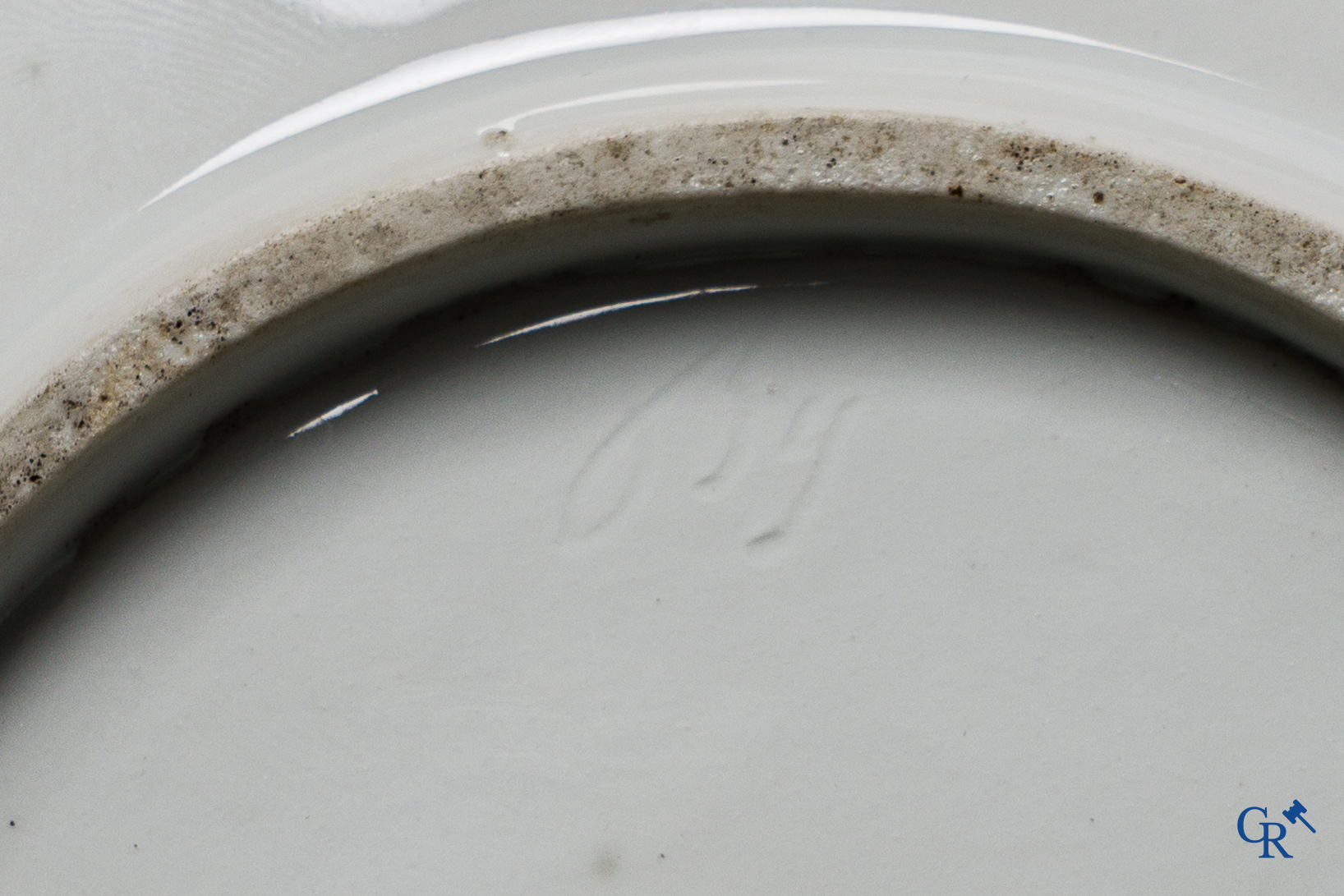 Manufacture nationale de Sèvres. Oval Sèvres tortoiseshell-ground form piece. Consulate, circa 1802.