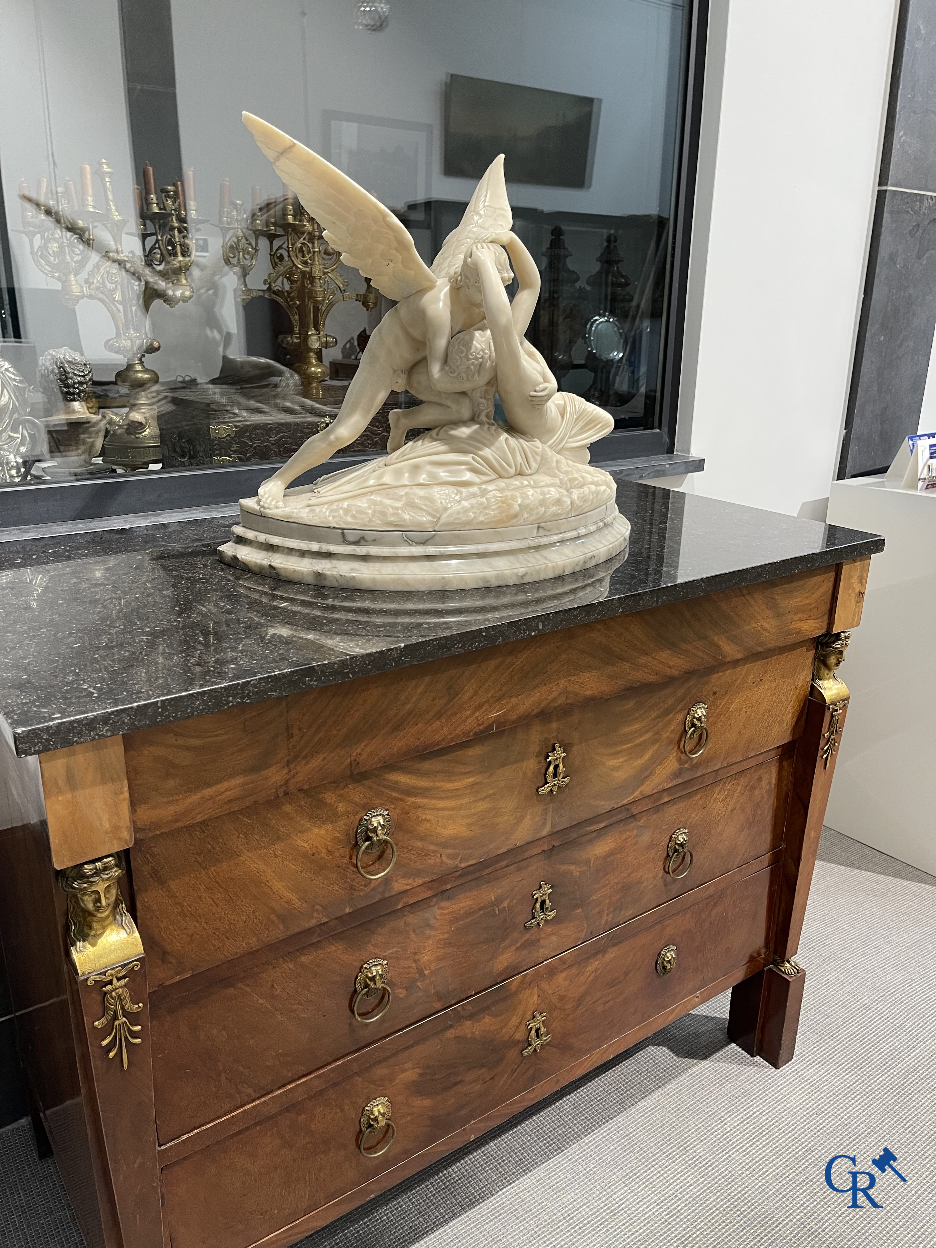 Antonio Canova (d'après) Albast. Psyché ranimée par le baiser de l'Amour. Vers 1920.