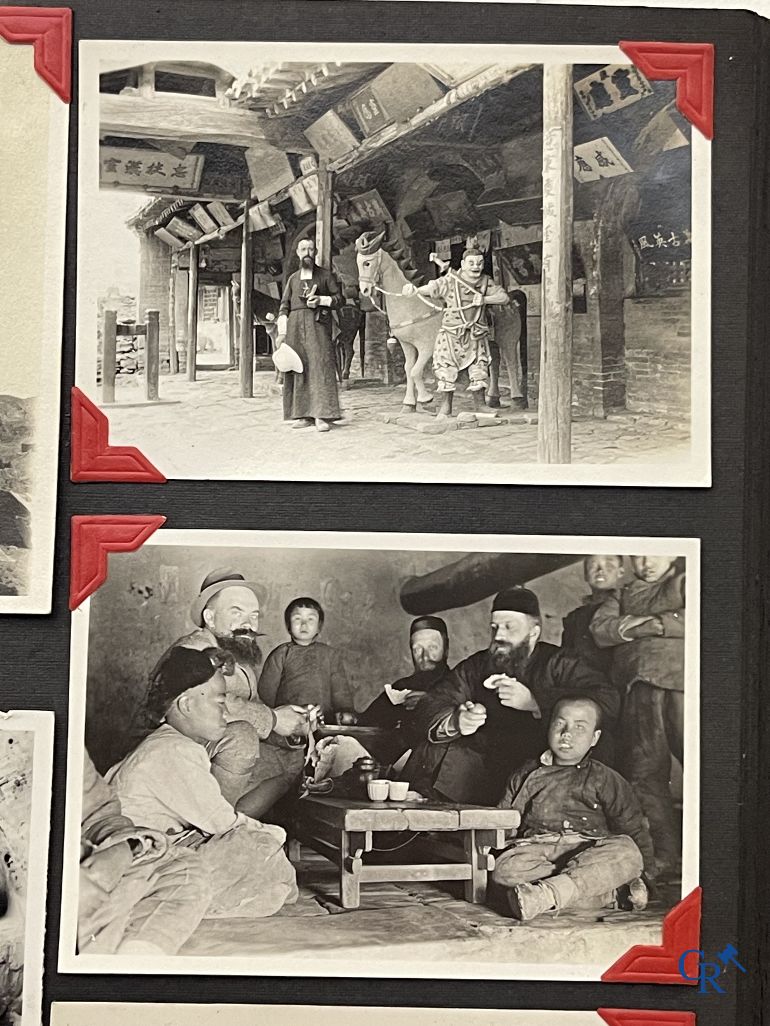 Aziatica, een belangrijk album met reisfoto's uit China. Onder andere Datong, Peking, Beijing, Hohhot, enz. Circa 1900.