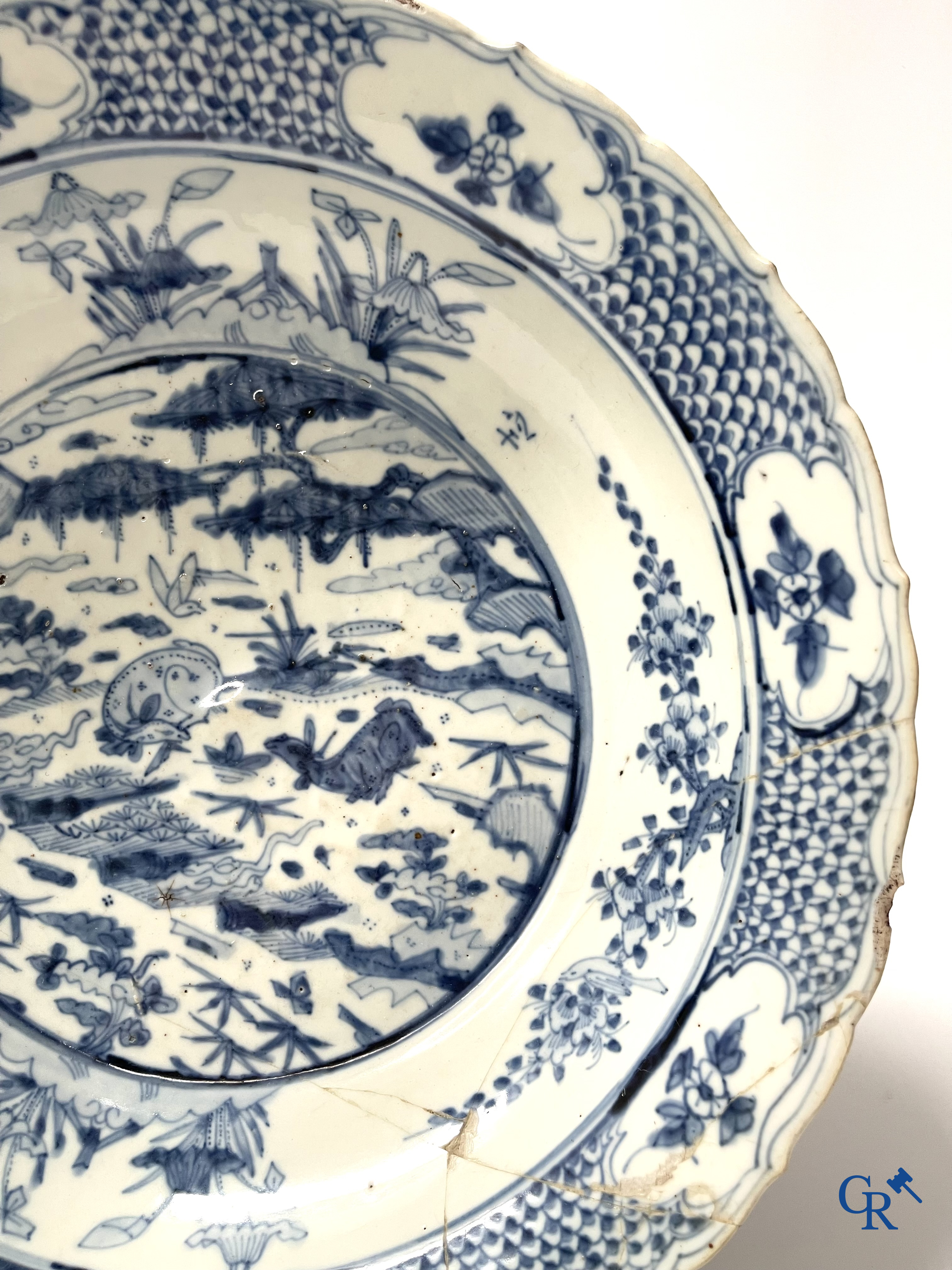 Asian Art, Lot with Chinese porcelain and pottery. 18th-19th century.