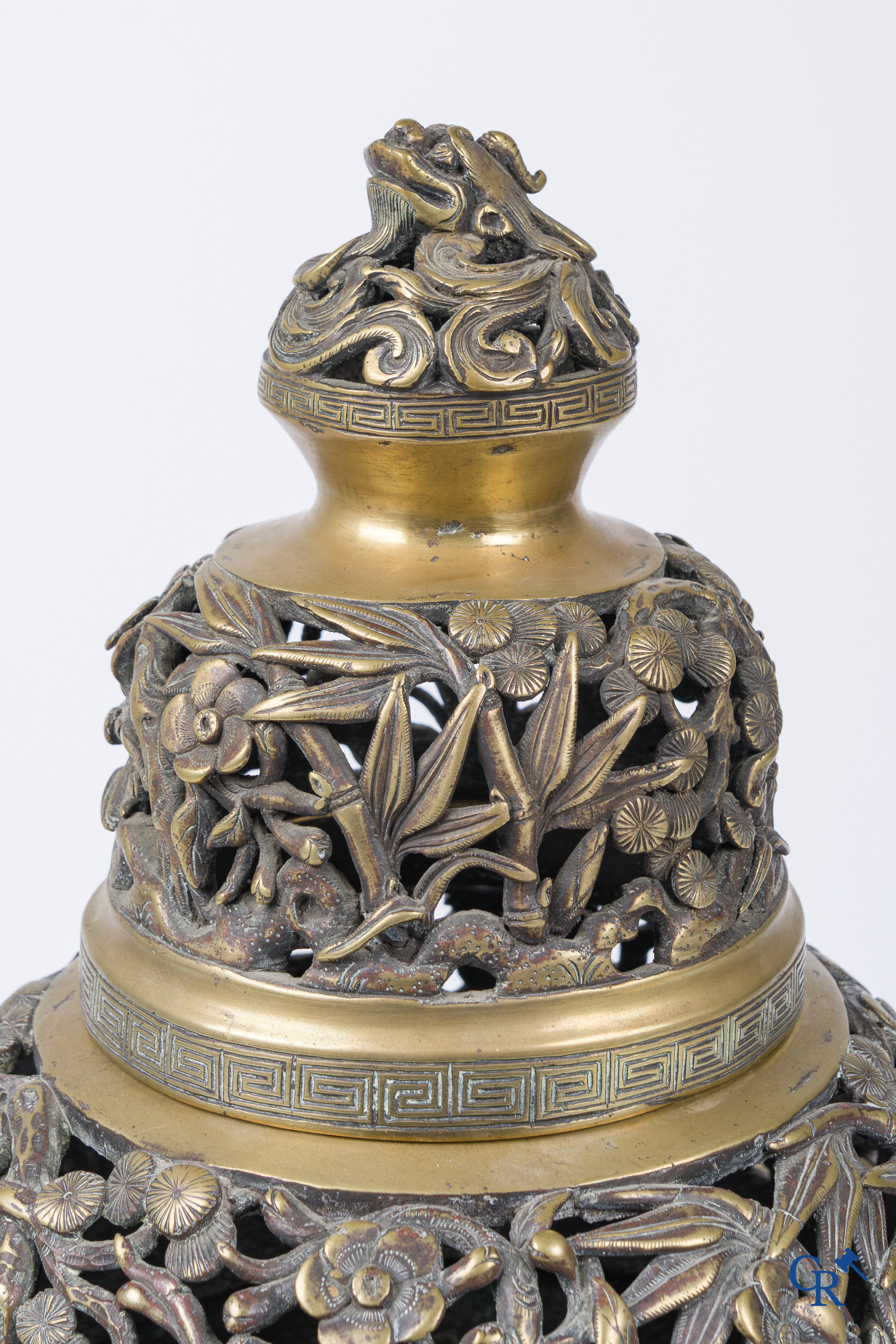 Asian Art. A large 3-legged and decorated bronze incense burner. China 18th-19th century.
