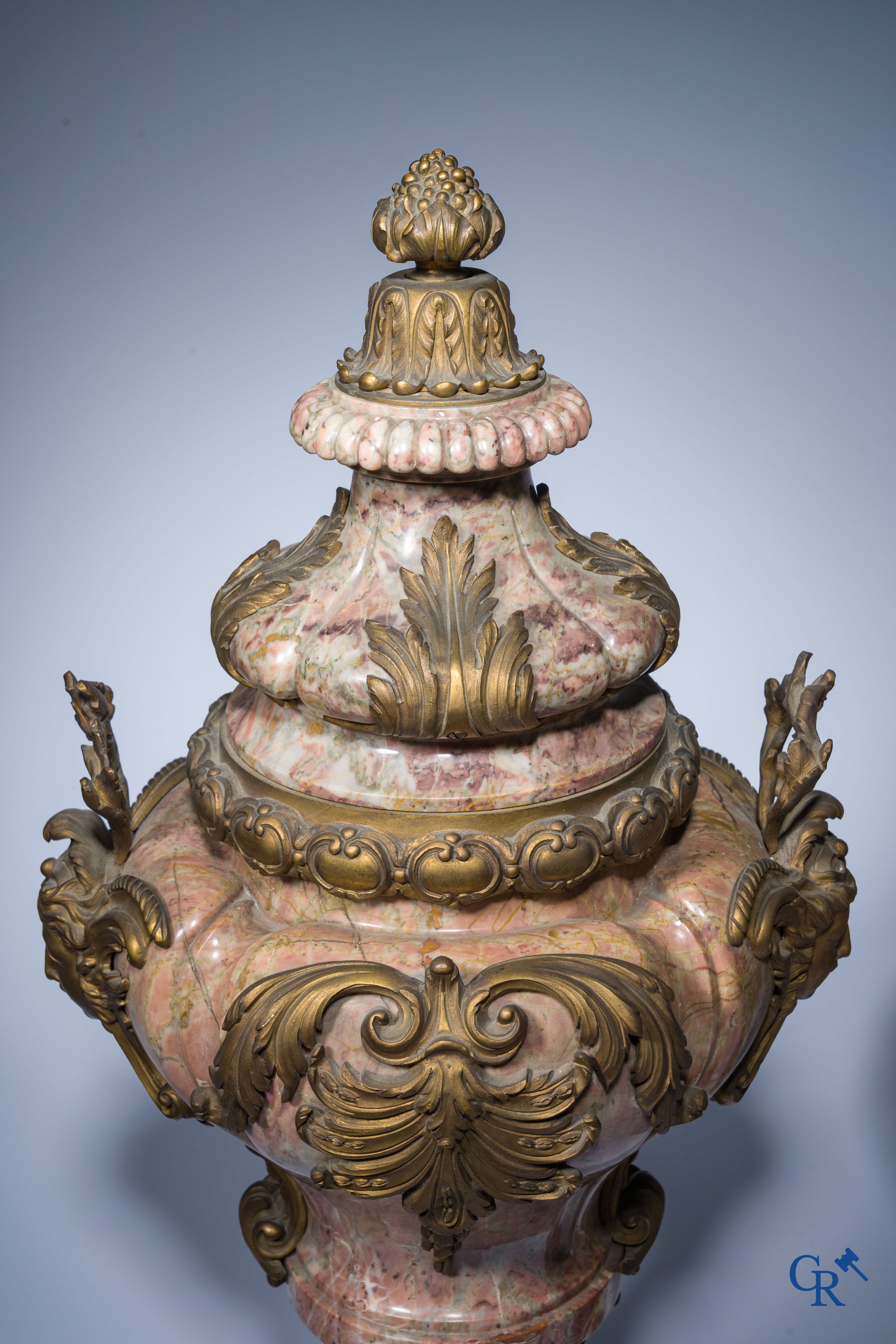 Exceptionally pair of cassolettes in finely carved marble and bronze mounts. LXVI style.