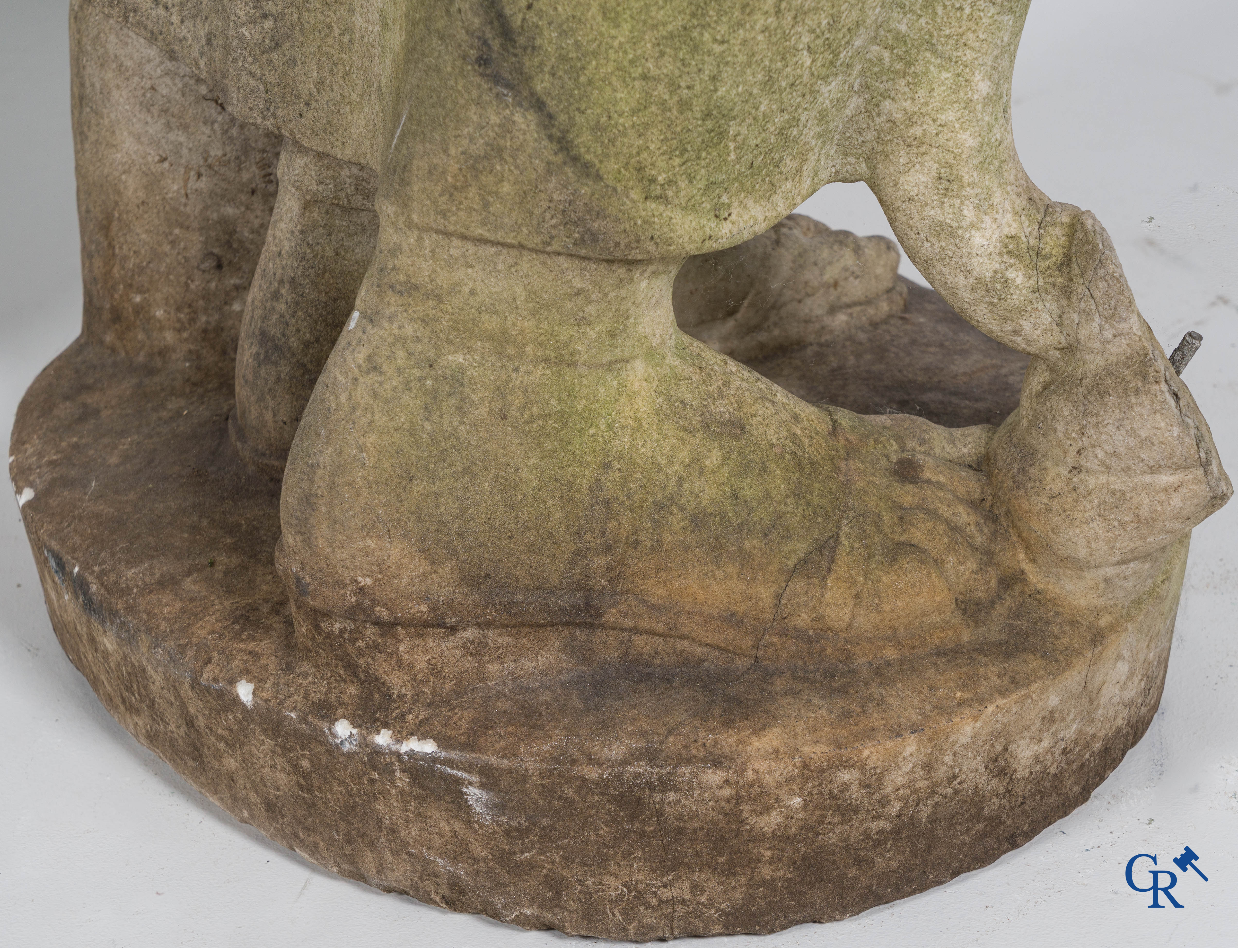 2 Imposing sculptures in carved marble. The Roman goddess Cerès and the Greek god Asklepios. Circa 1700-1750.