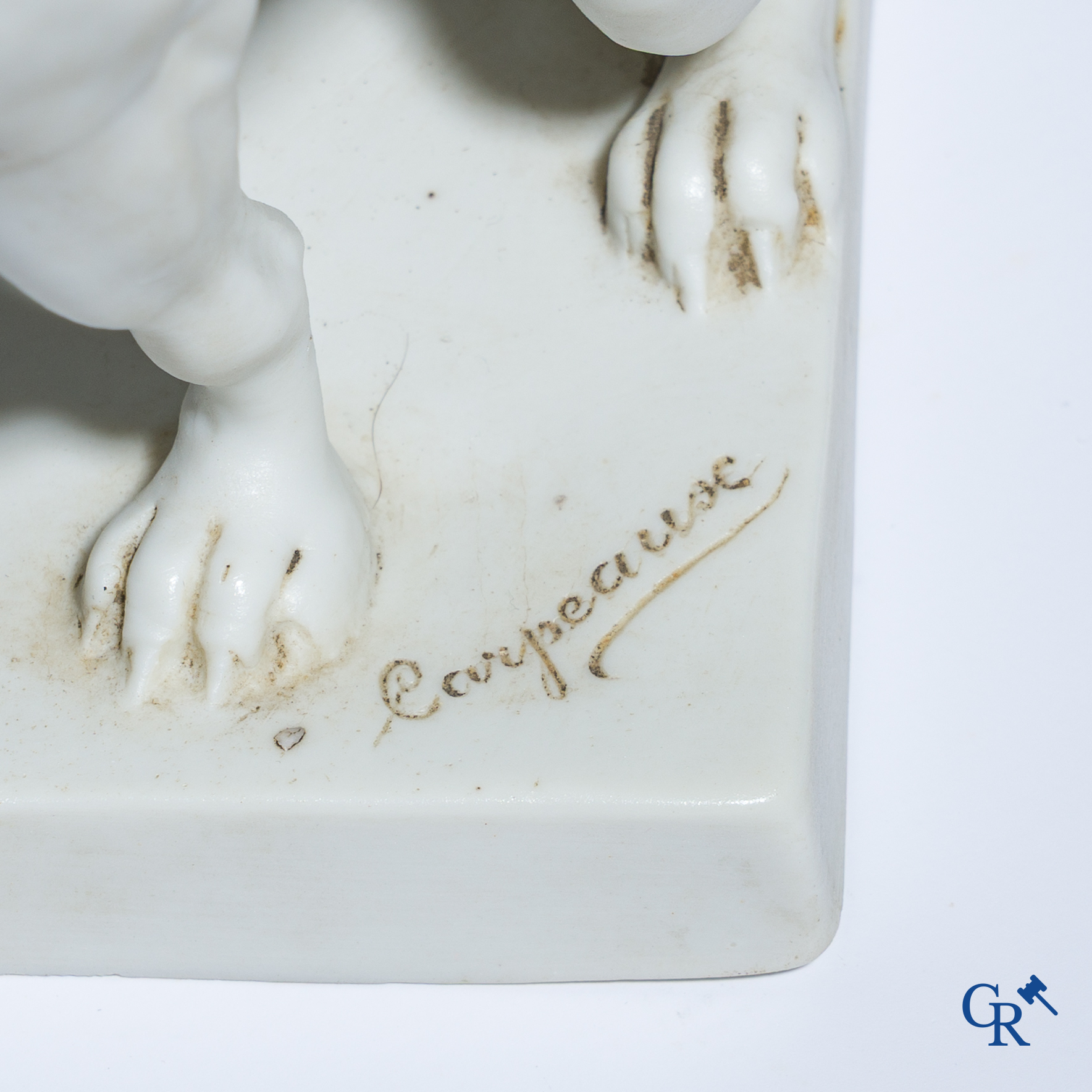 Jean-Baptiste Carpeaux (1827-1875) S.A. Le Prince impérial et le chien Néro, in Sèvres biscuit. Gesigneerd Carpeaux.