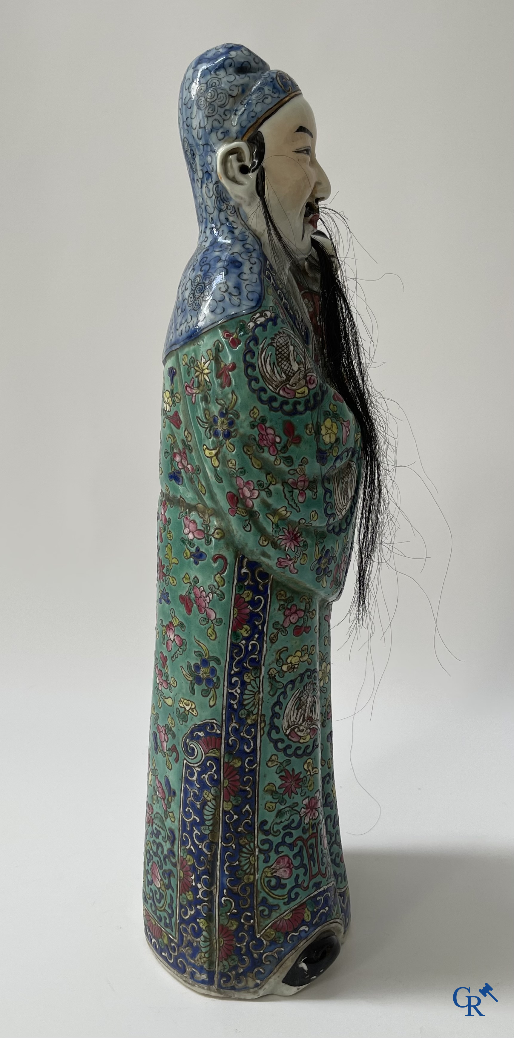 Art Asiatique, porcelaine chinoise. 3 figures d'immortels en porcelaine famille rose. 19ème siècle.