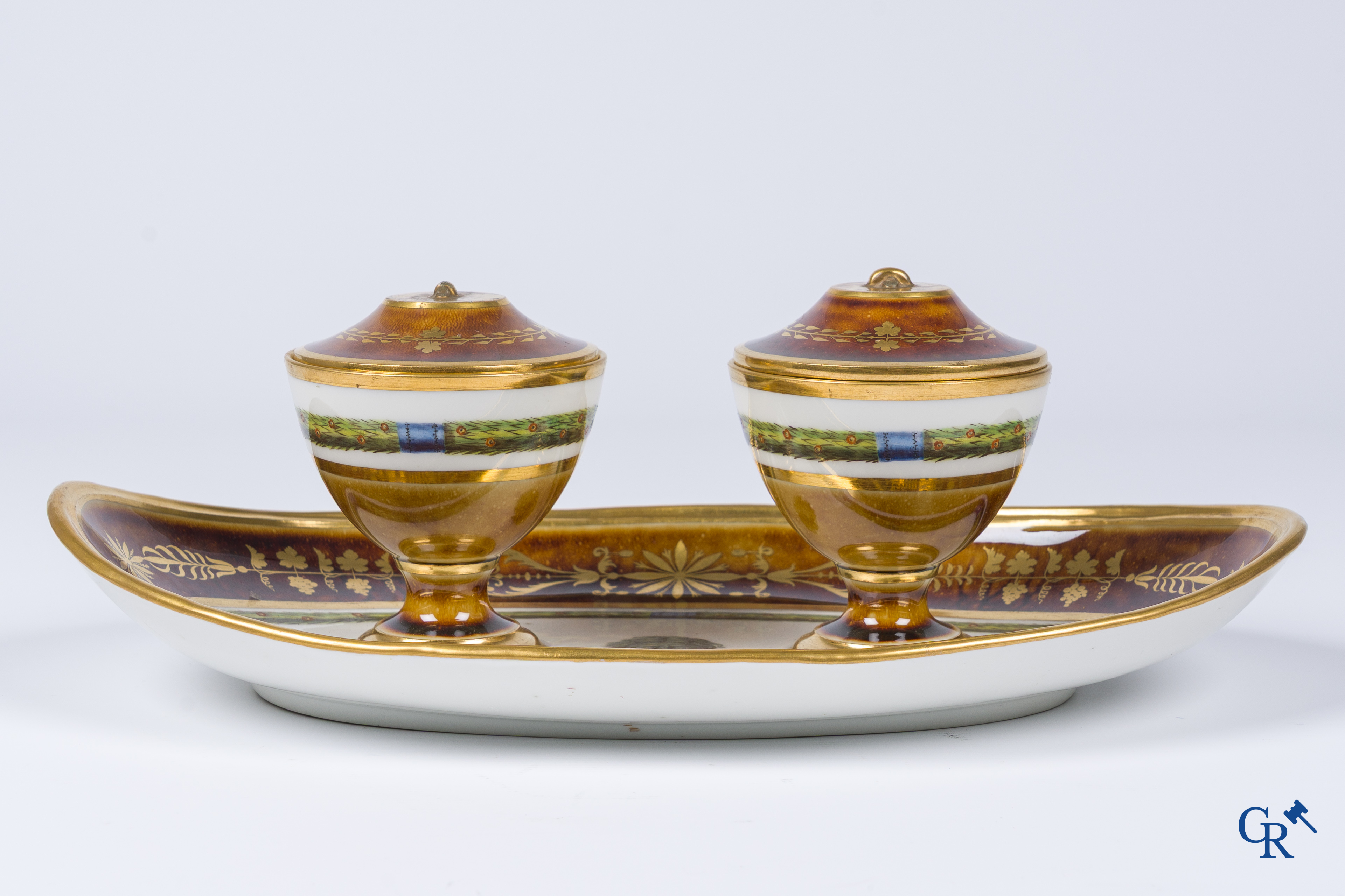 Manufacture nationale de Sèvres. Oval Sèvres tortoiseshell-ground form piece. Consulate, circa 1802.