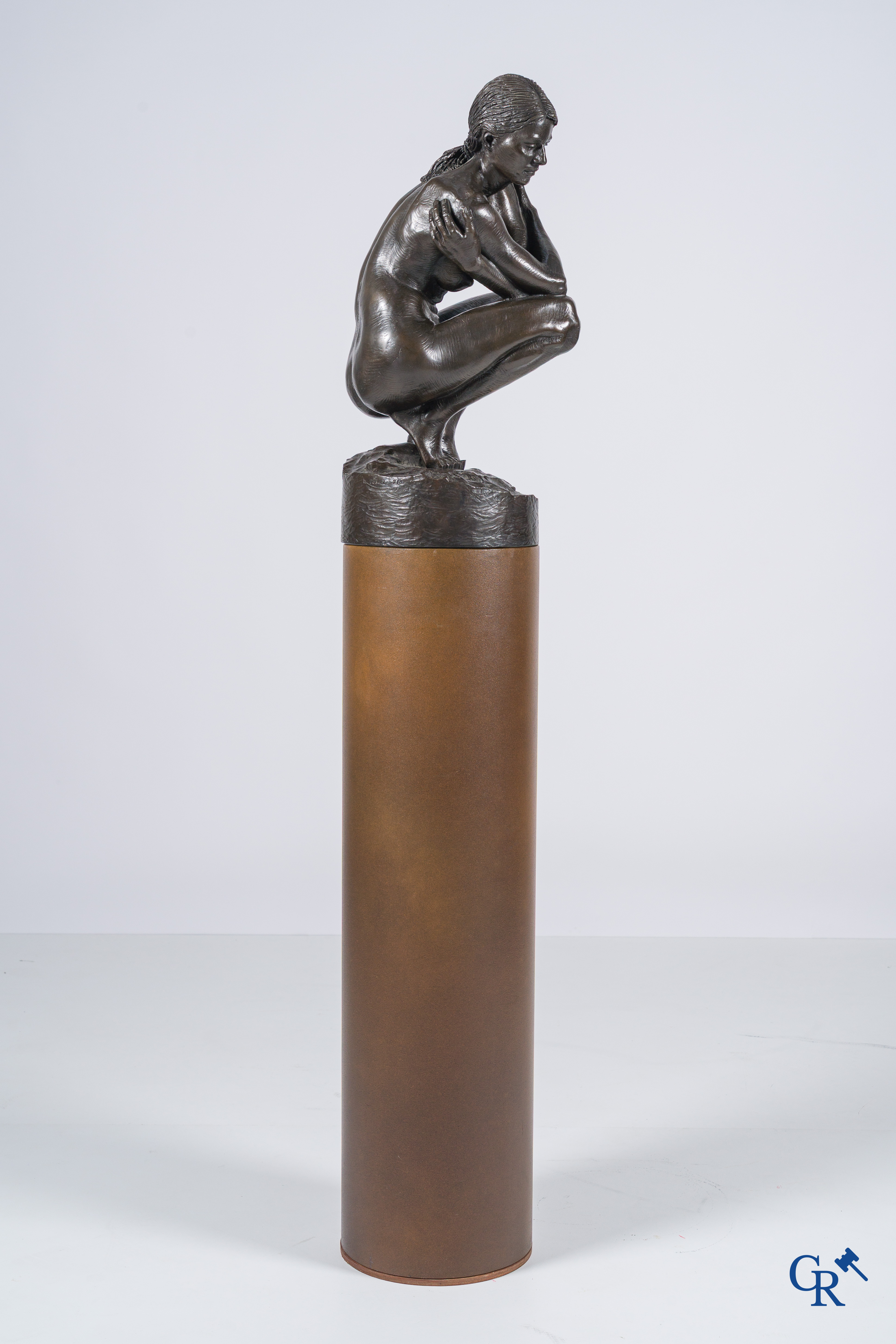 Irénée Duriez, (*) Bronze, female nude on patinated bronze pedestal. Signed I. Duriez and numbered 7/8.