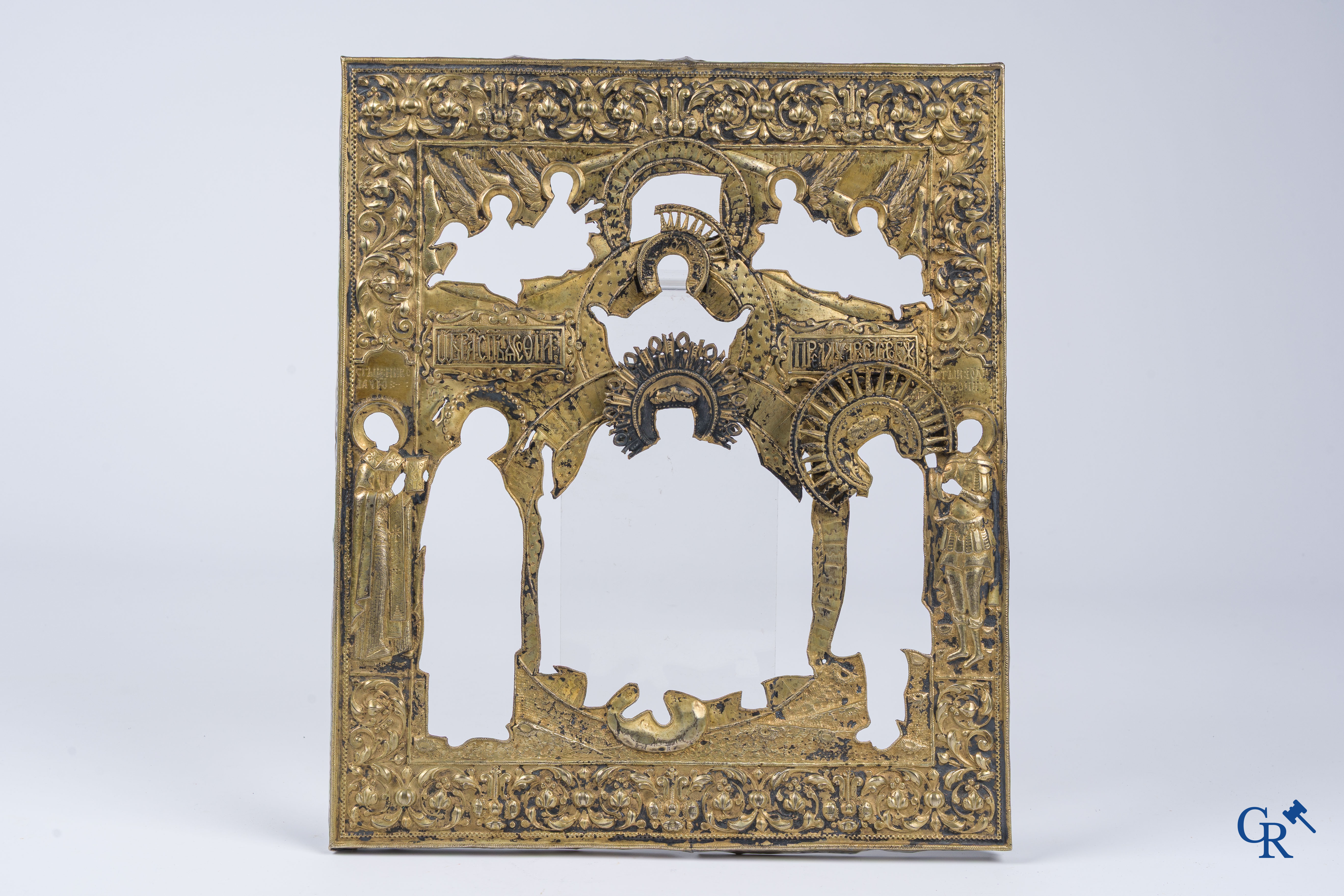 Russisch werk. Icoon, tempera op hout met zilver oklad. Gemerkt.