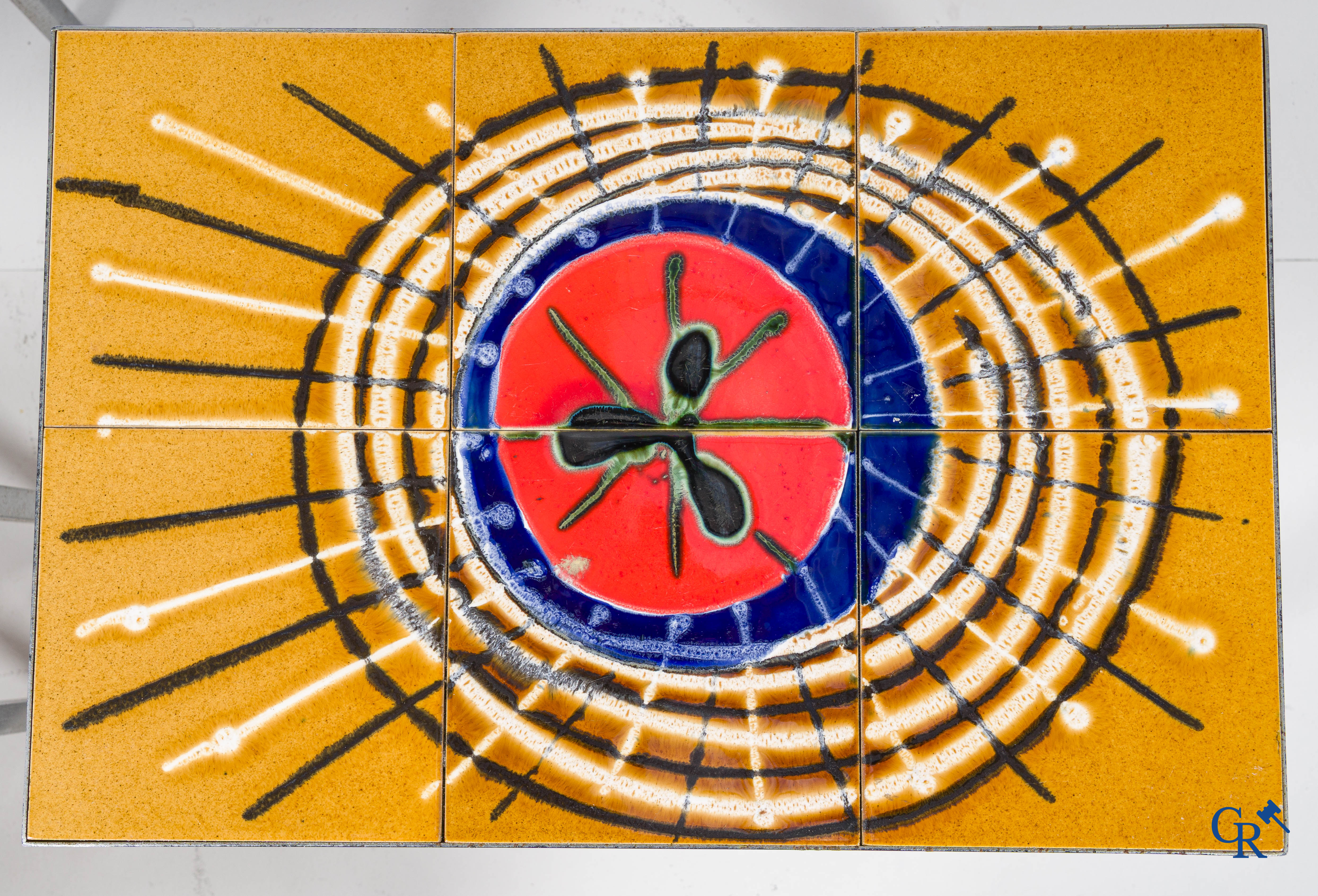 Un ensemble de 3 tables d'appoint avec des carreaux en céramique. Années '60.