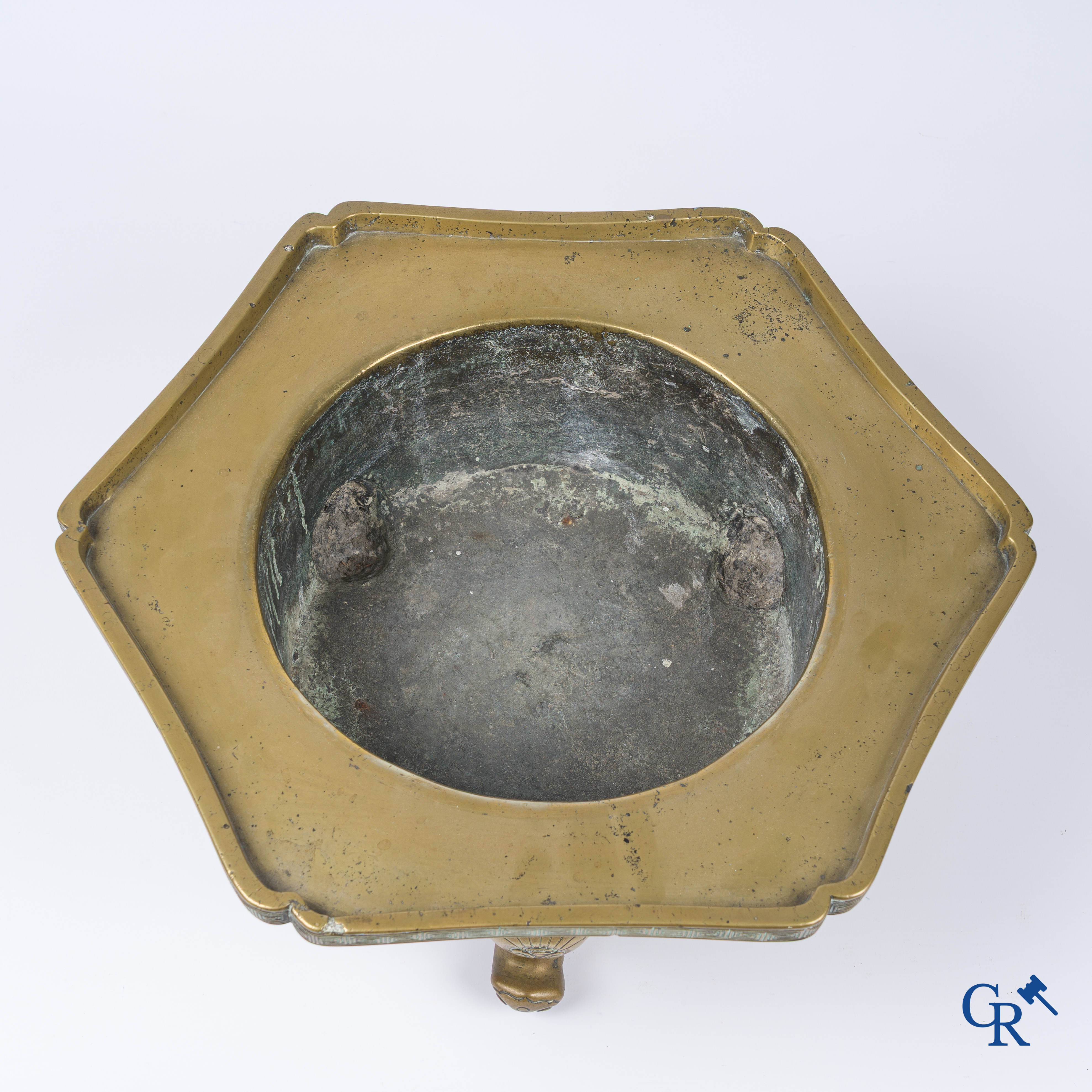 Asian Art. A large 3-legged and decorated bronze incense burner. China 18th-19th century.