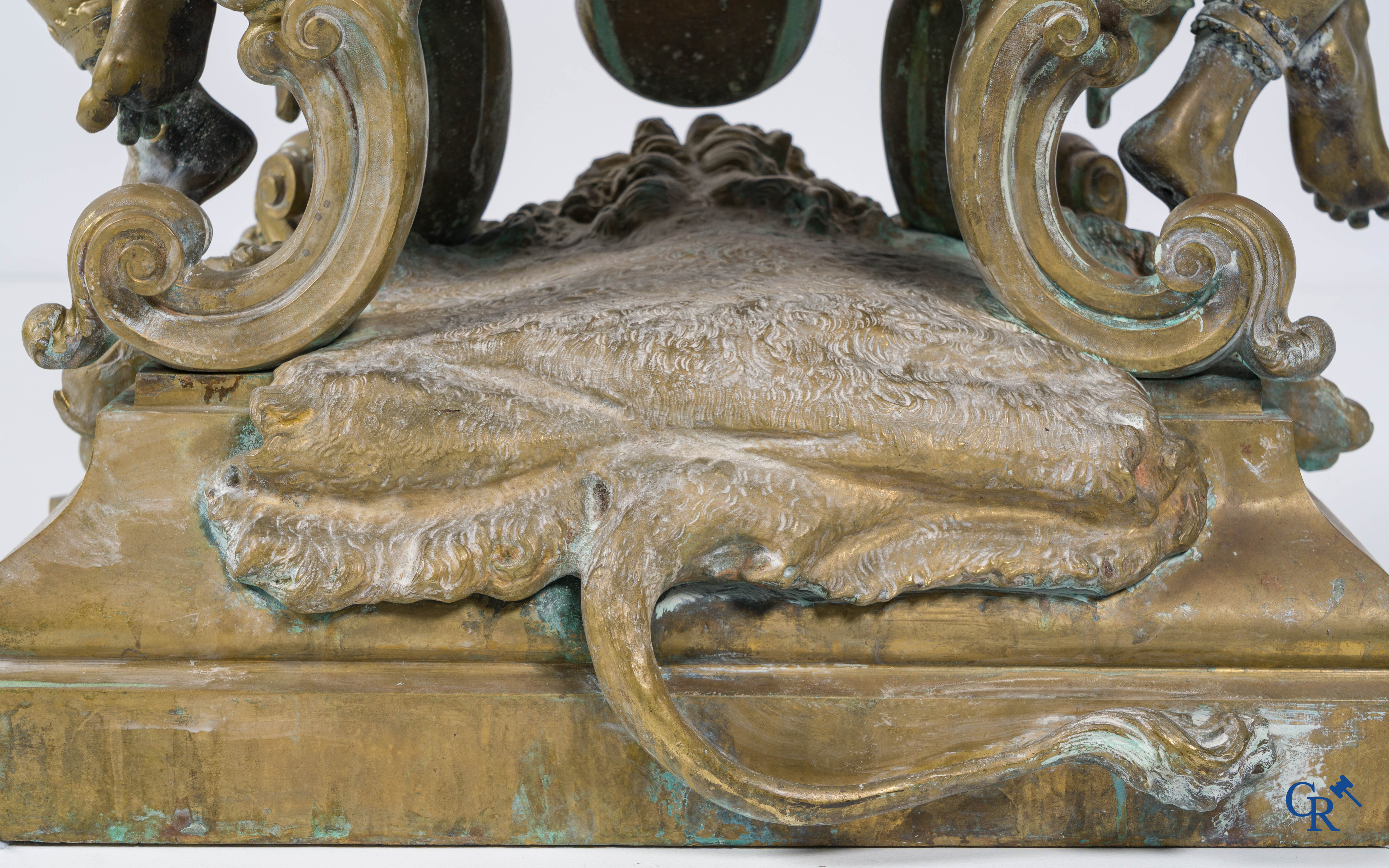 Frédéric-Eugène Piat and Samuel Marti. Exceptional pendulum in bronze with Nubian figures. Circa 1860-1870.