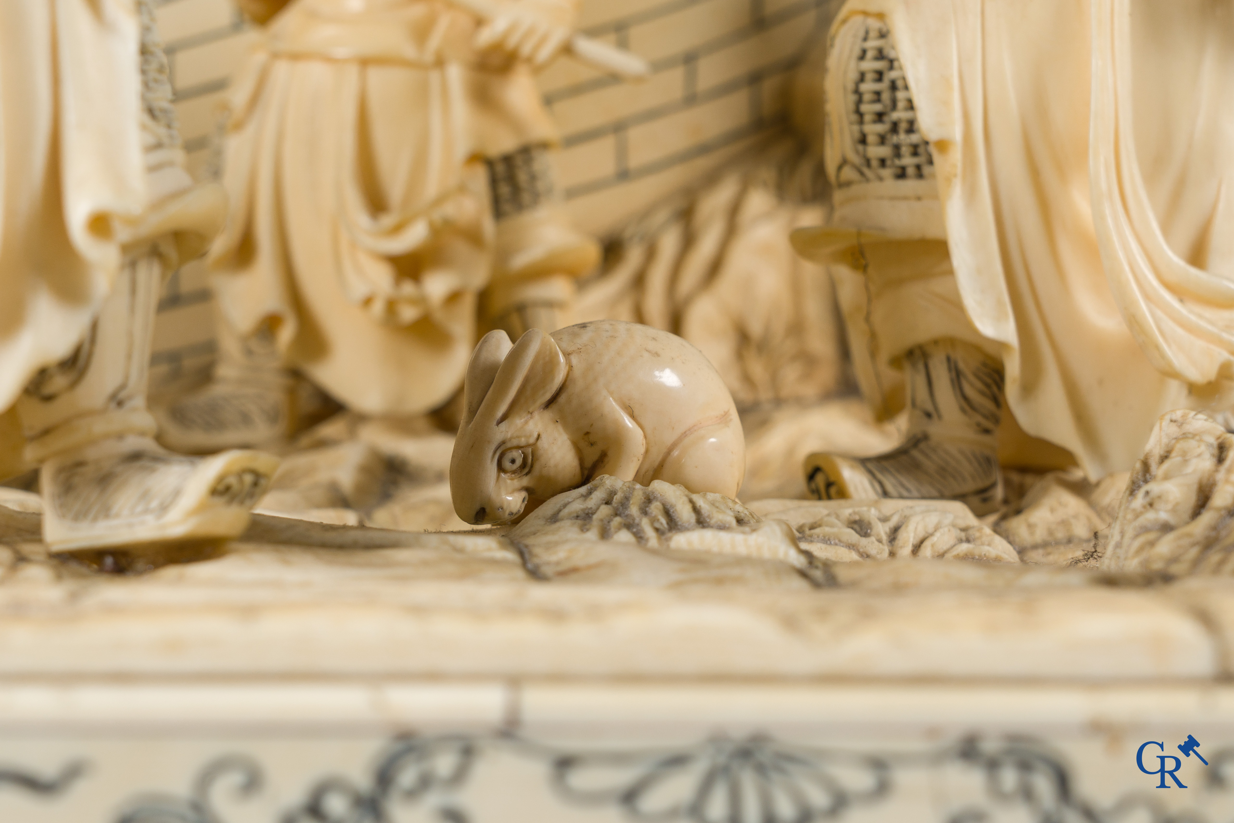 Aziatica, een grote Chinese groep in ivoor en hout. Late Qing-dynastie (1644-1912).