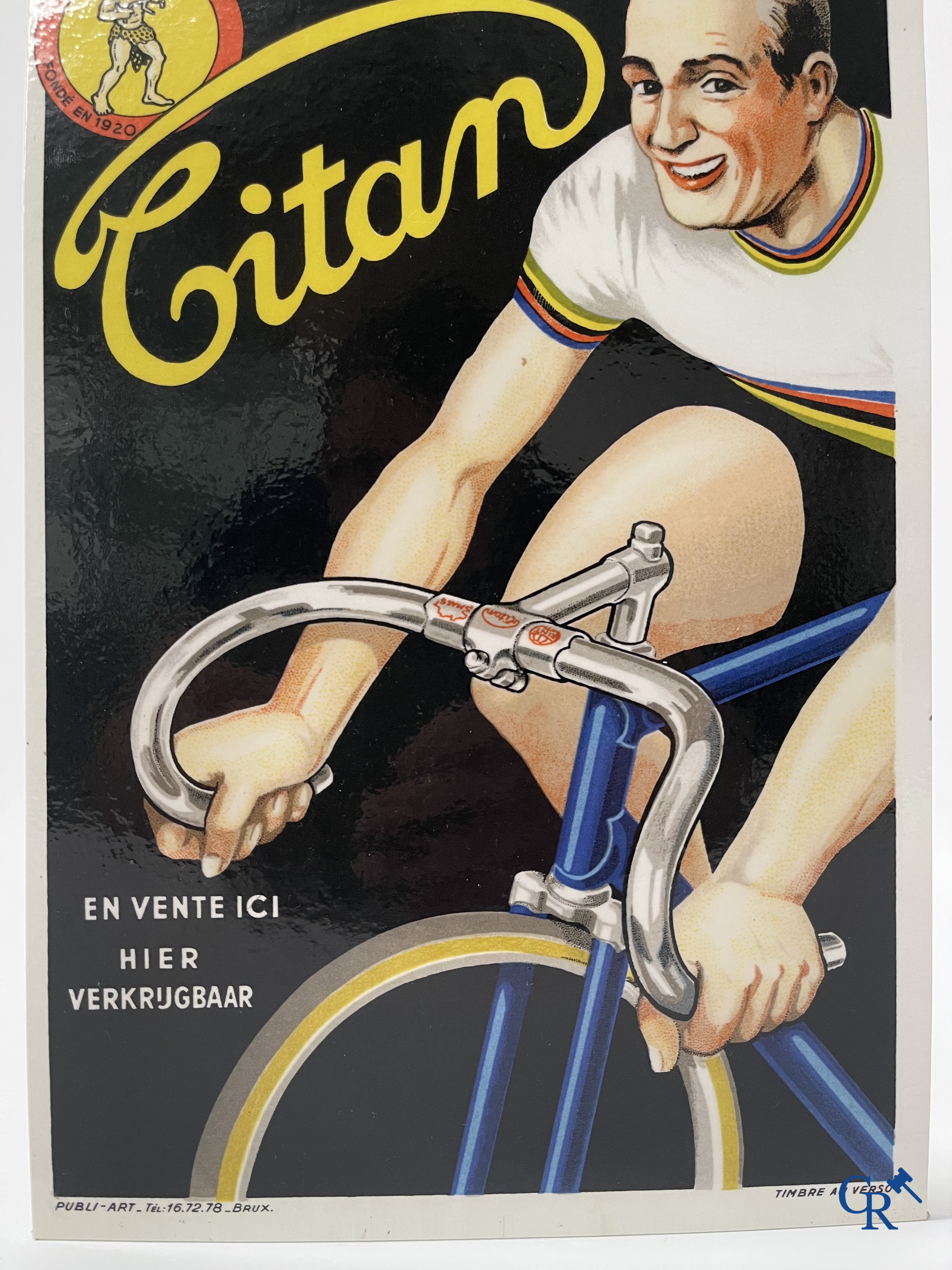 Titan, een publiciteit in geplastificeerd karton voor racefiets sturen. Publi-Art Bruxelles.