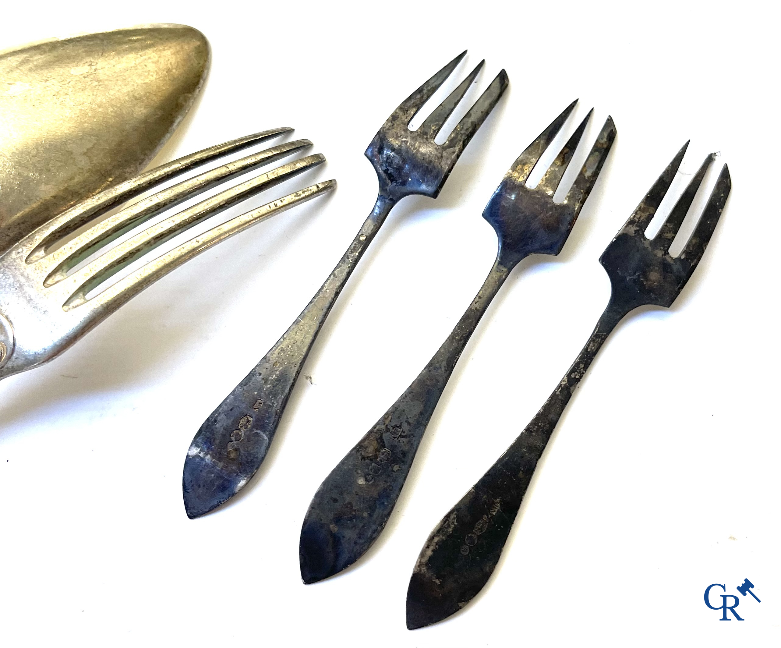 A lot with silver and silver-plated objects, Christofle, Wiskemann, a jardiniere with crystal coupe, etc.