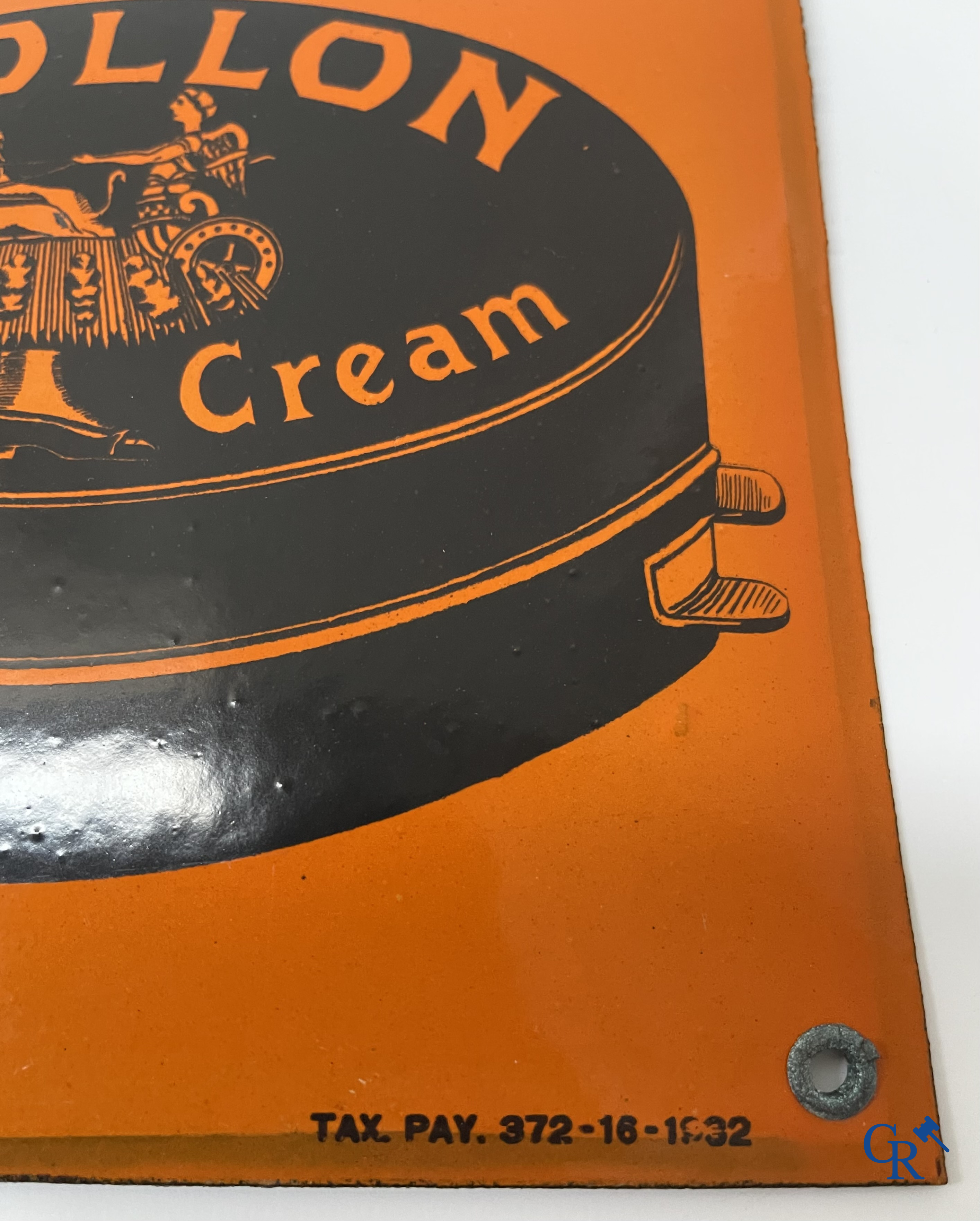 Apollon, American Cream. Emaille reclamebord voor schoensmeer. S.A. email. Koekelberg Bruxelles. 1932.