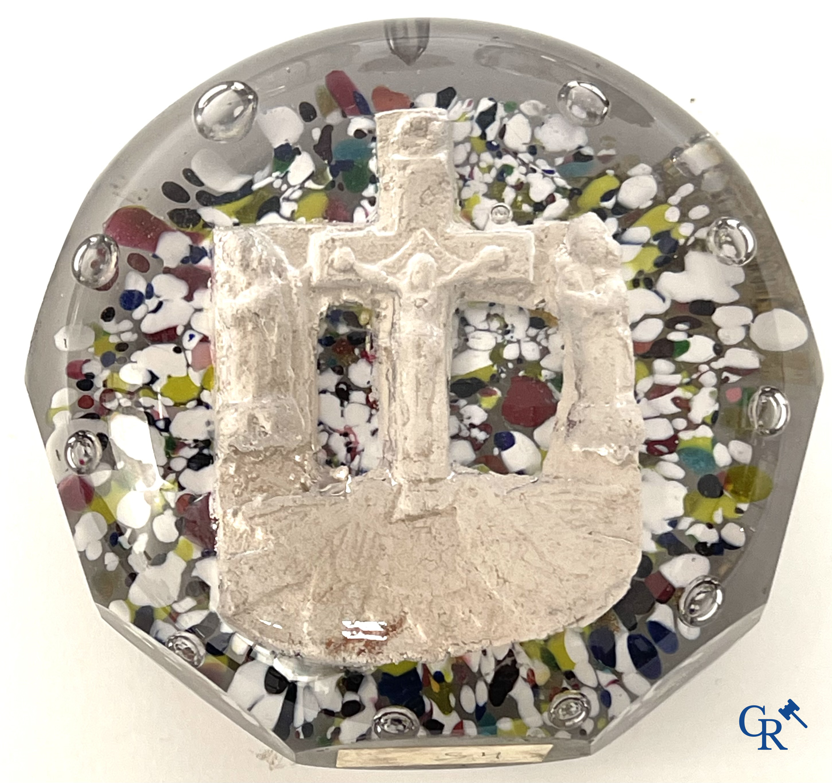 Several press papers and sulfure objects including a rare boule press paper depicting Henri II.