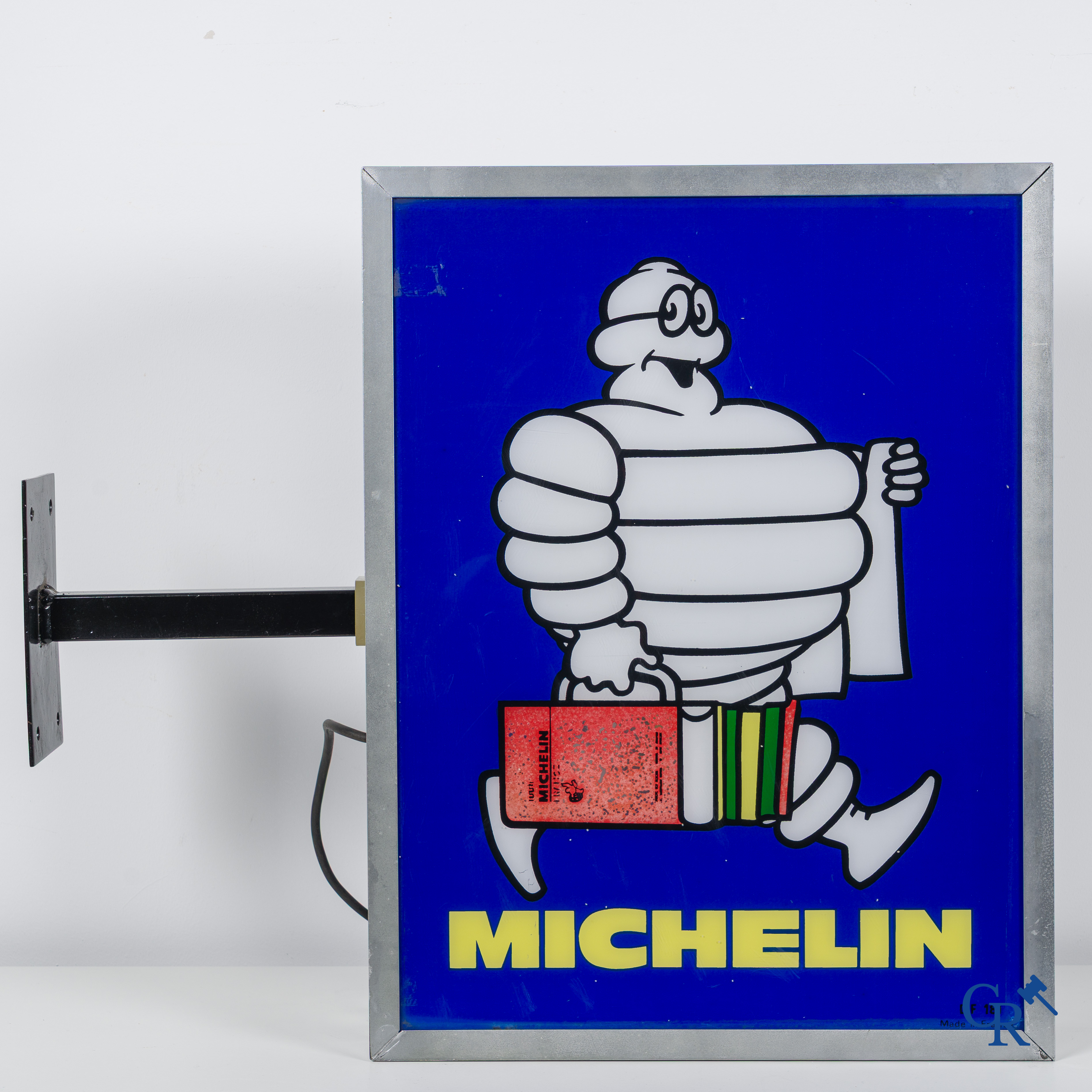 Michelin, Zeldzame lichtreclame in aluminium en plexiglas voor de Michelin gidsen en kaarten.