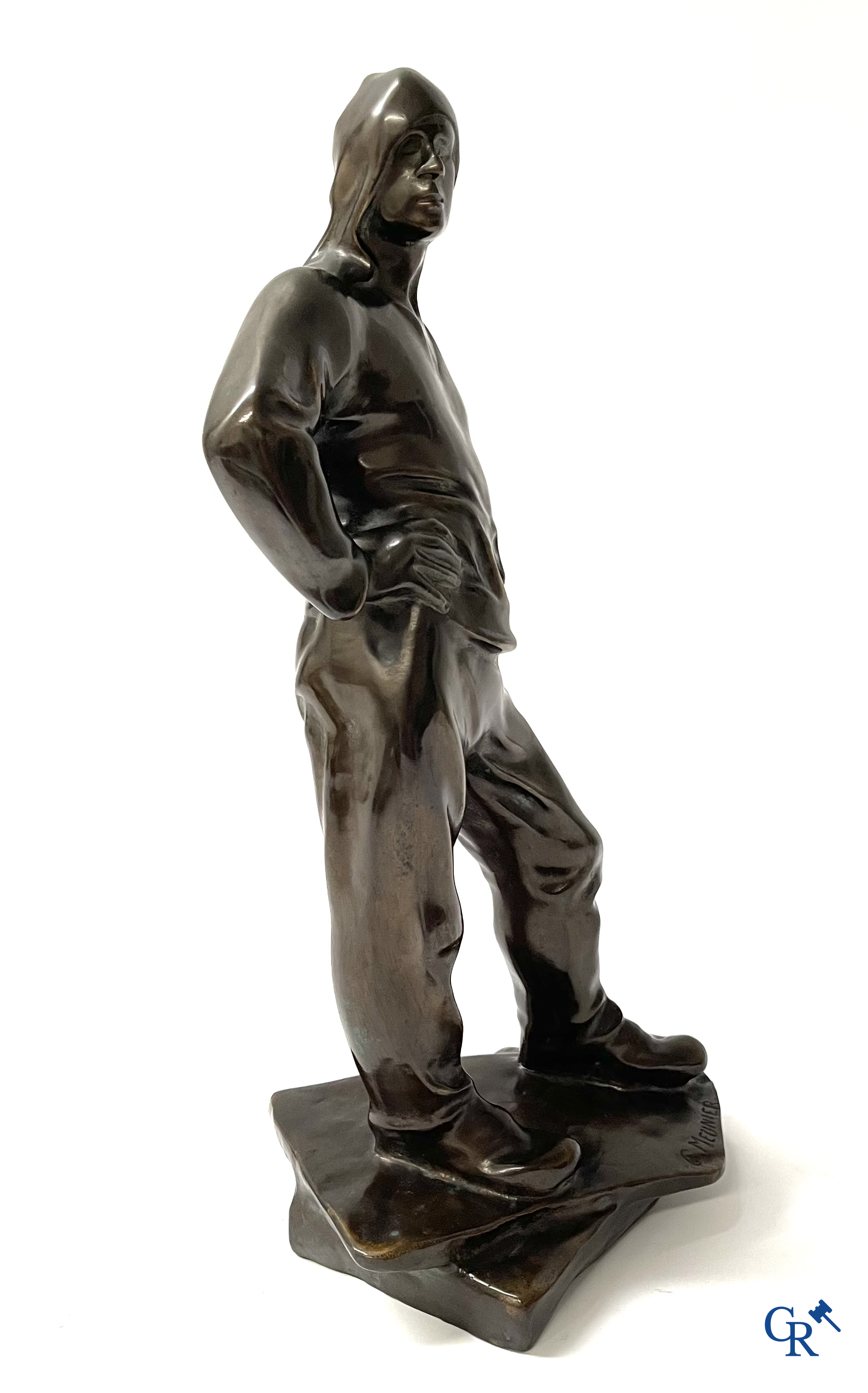 Constantin Emile Meunier (1831-1905) (after) A pair of bronze statues with brown patina, "Le Mineur" and "Le débardeur".