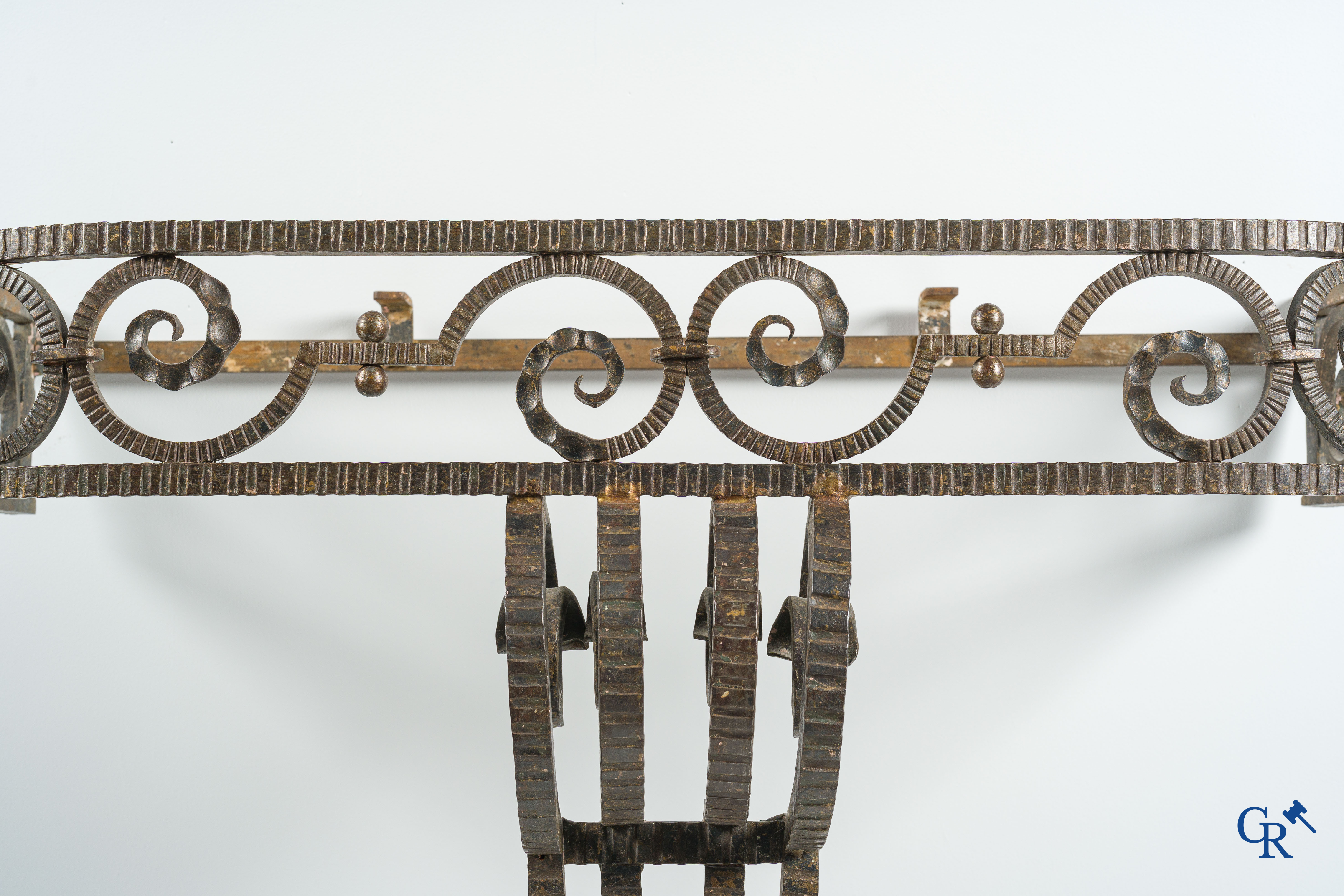 Art Deco. Wall console in wrought iron and marble. Signed R. Haems. Circa 1930.