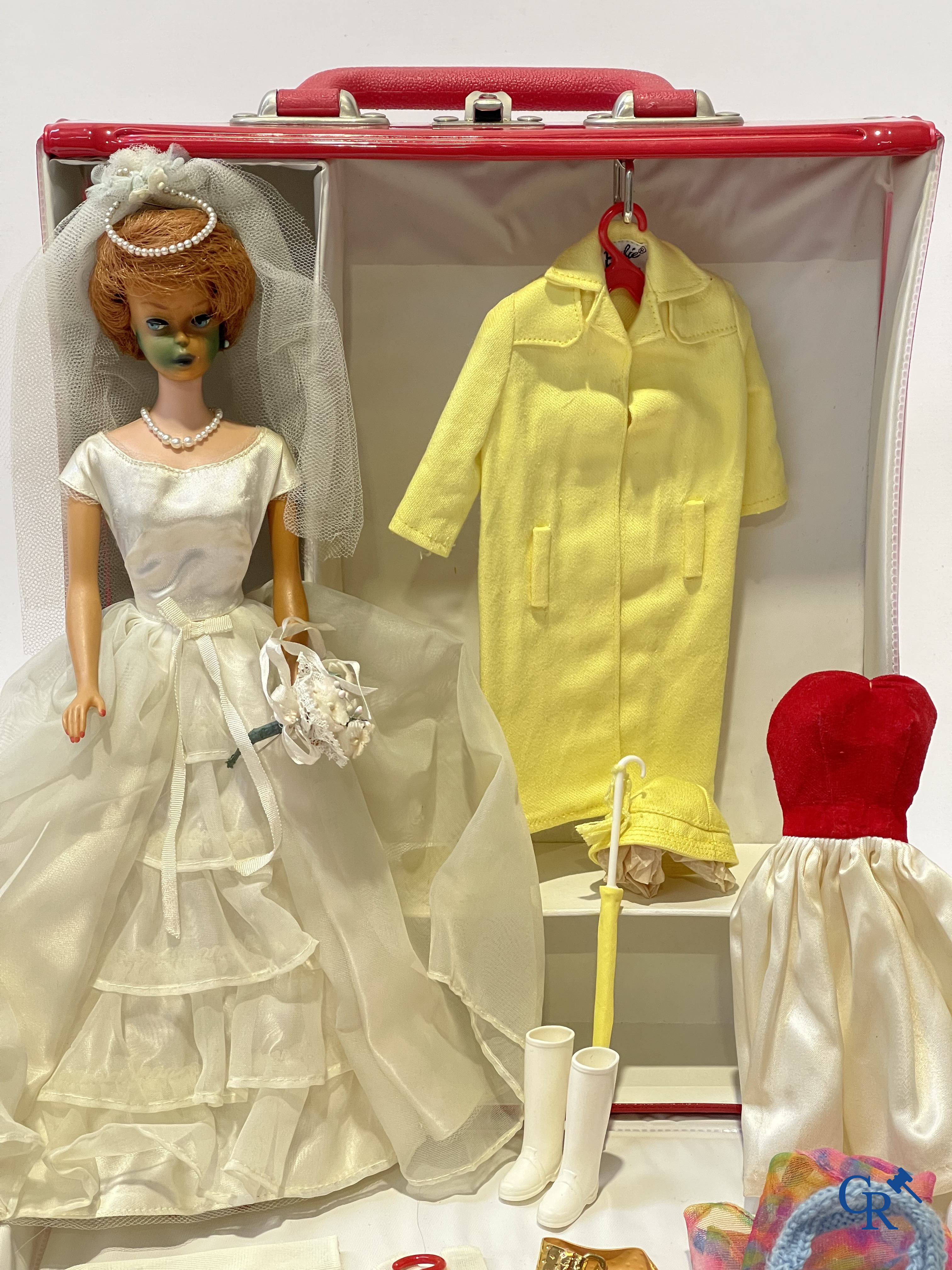 Old Toys. Mattel, a great lot of dolls and attributes. Barbie, Ricky, Skipper, Ken etc. 1960's and later.