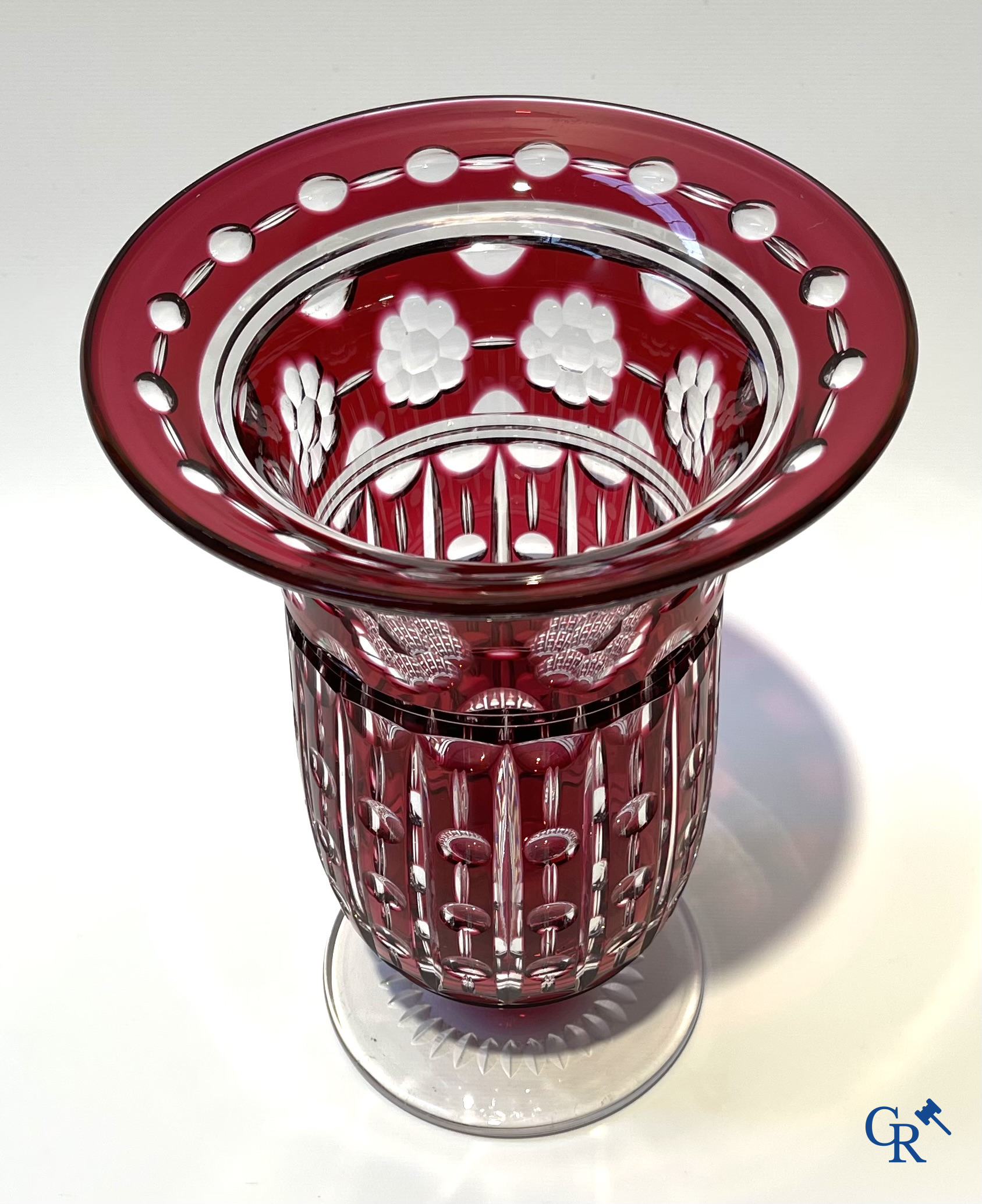 Val Saint Lambert. Art Deco vase in red and clear cut crystal.