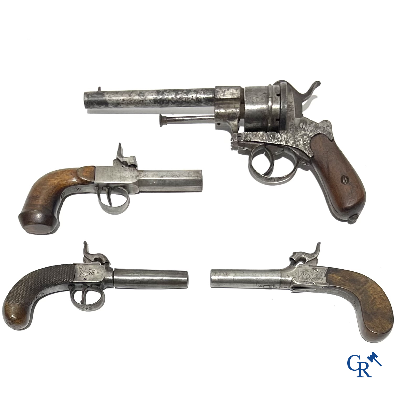A lot of 3 antique pistols and a revolver. 19th century.