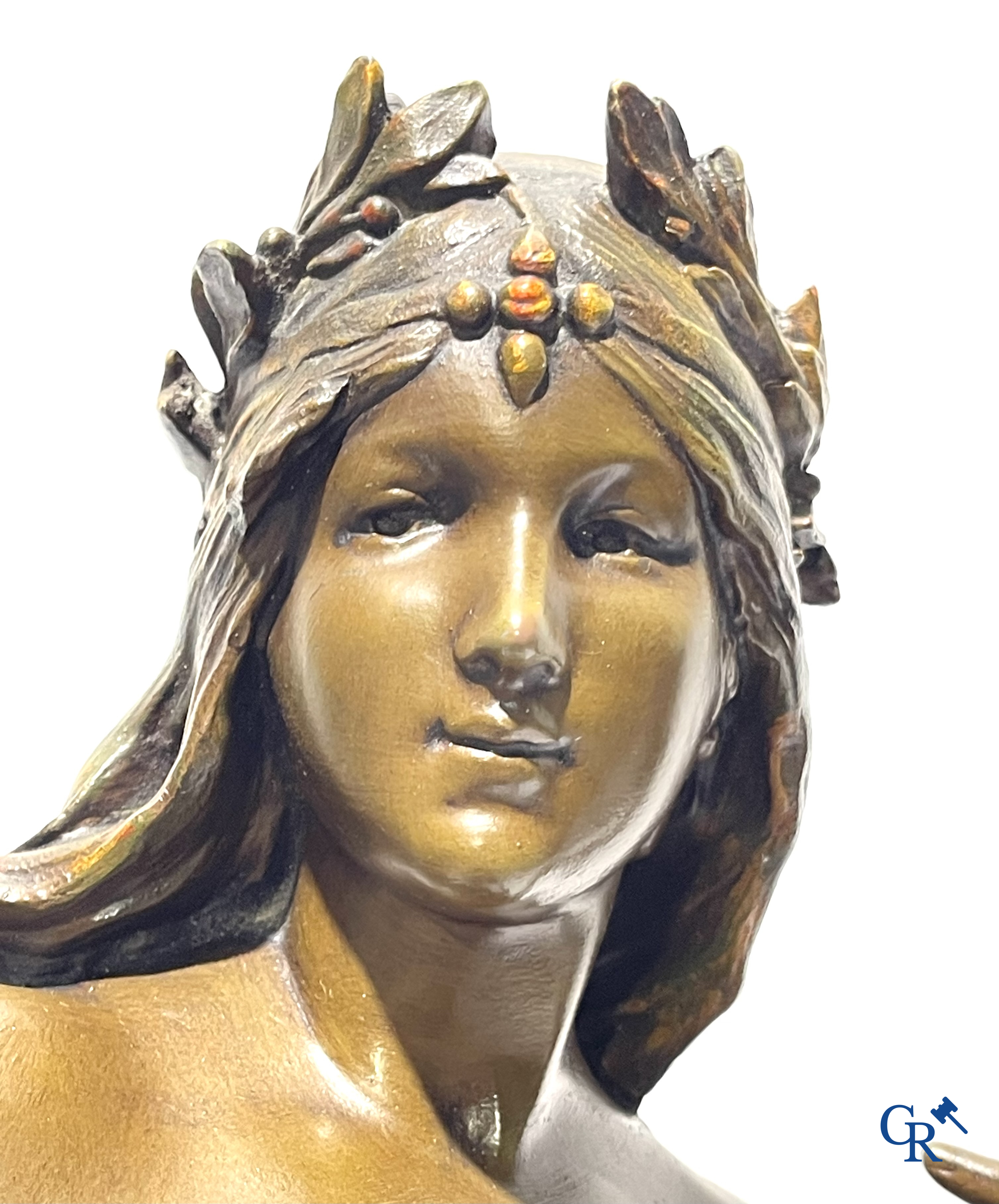 Auguste Moreau. La Pensée. Groot beeld in gepolychromeerd kunstbrons. Circa 1900.