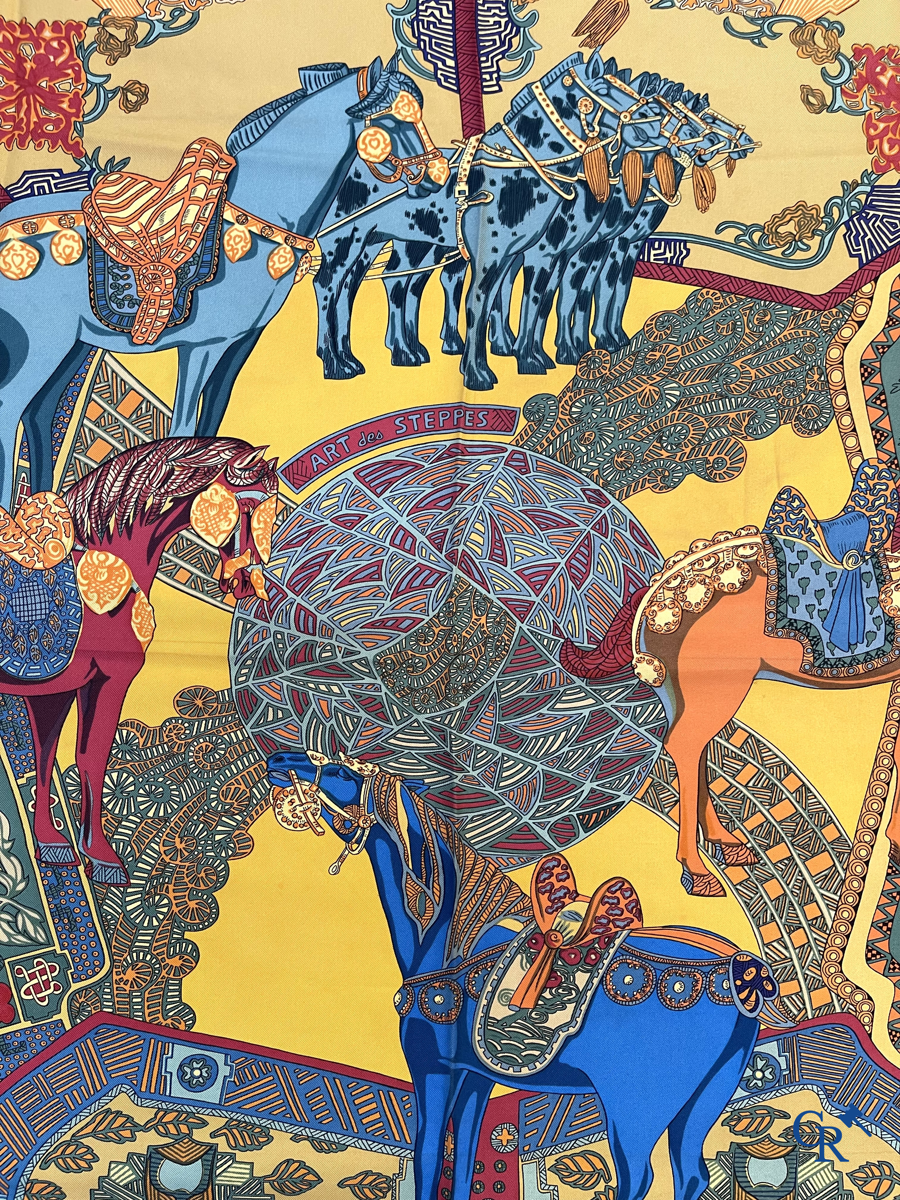 HERMES Paris. 2 Hermès dassen in originele doos en 2 sjaals. Ombrelles et Parapluies en Art des Steppes.