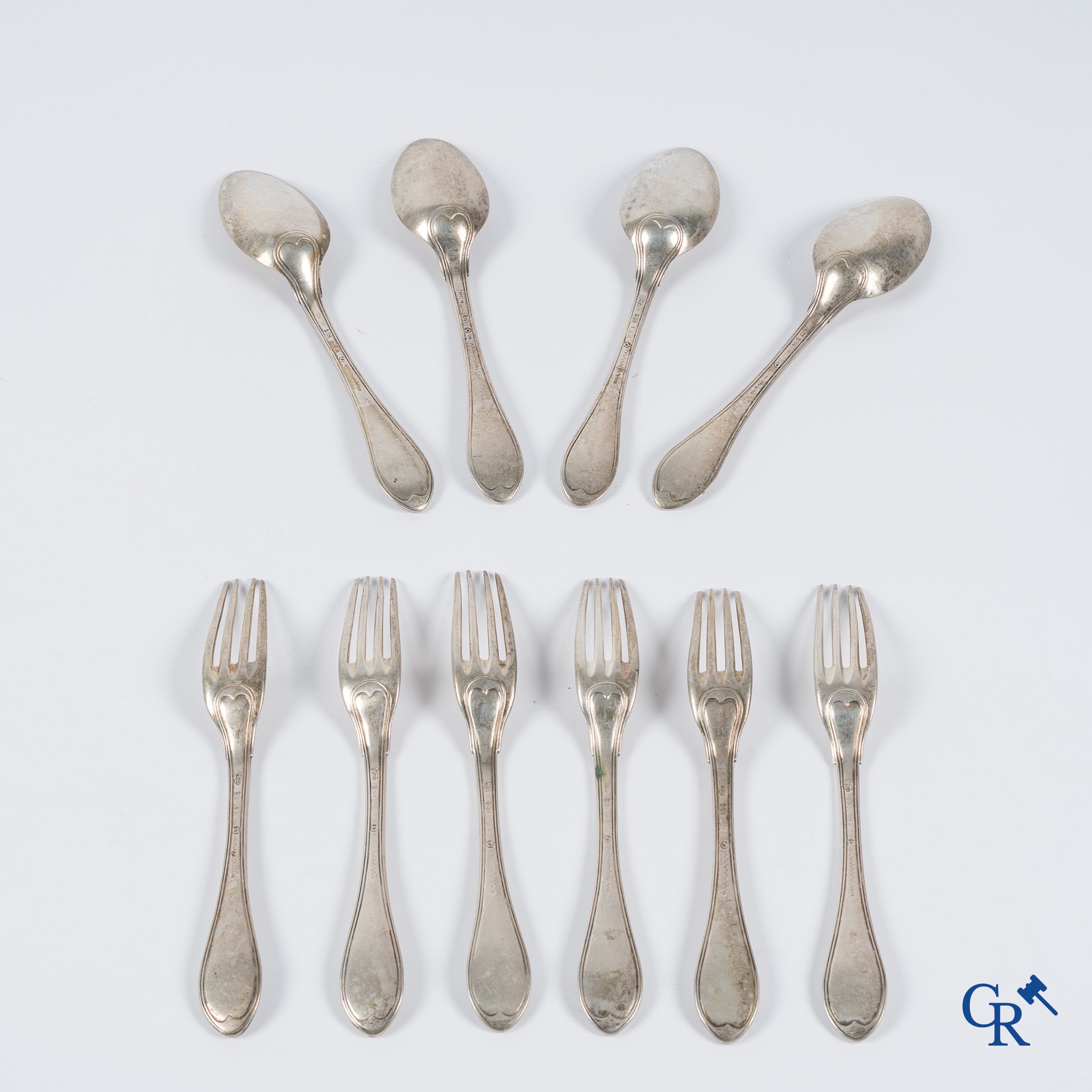 Zilver. Luik, Remy-Joseph Renier. Lot bestaande uit 6 vorken en 4 lepels. Keurmerken Luik en RR. België, 18e eeuw.