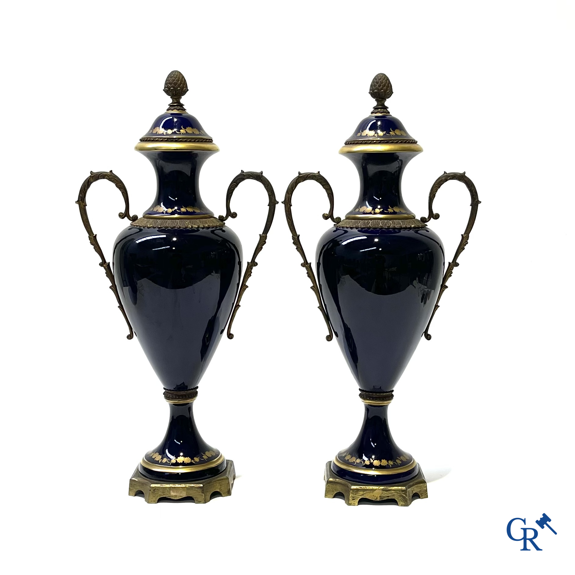 Pair of large vases in porcelain and bronze with romantic scenes. Sèvres style. 20th century.