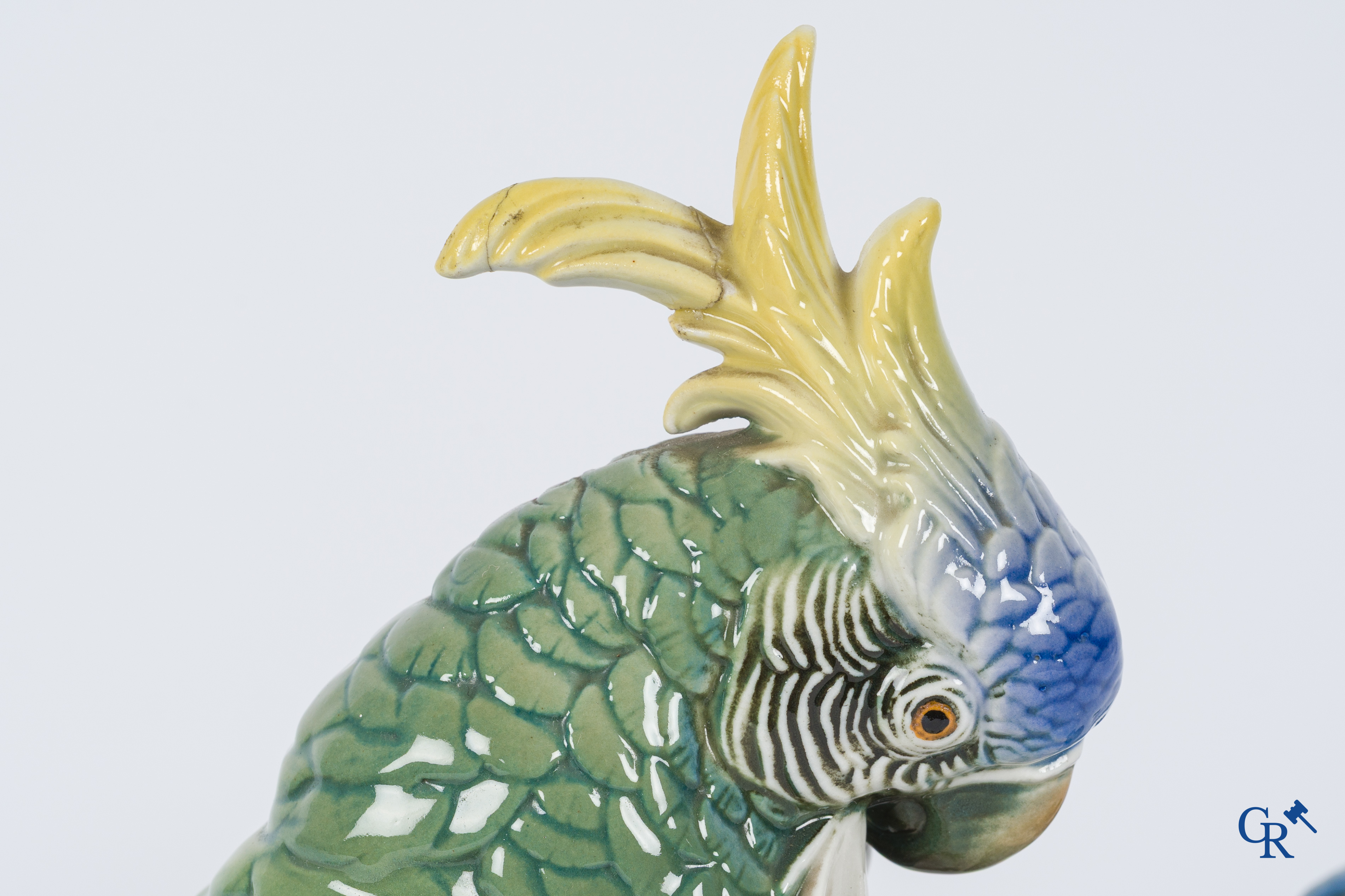 Karl Ens Volkstedt. Groot lot met diverse vogelsoorten in fijn Duits porselein. Gemerkt.