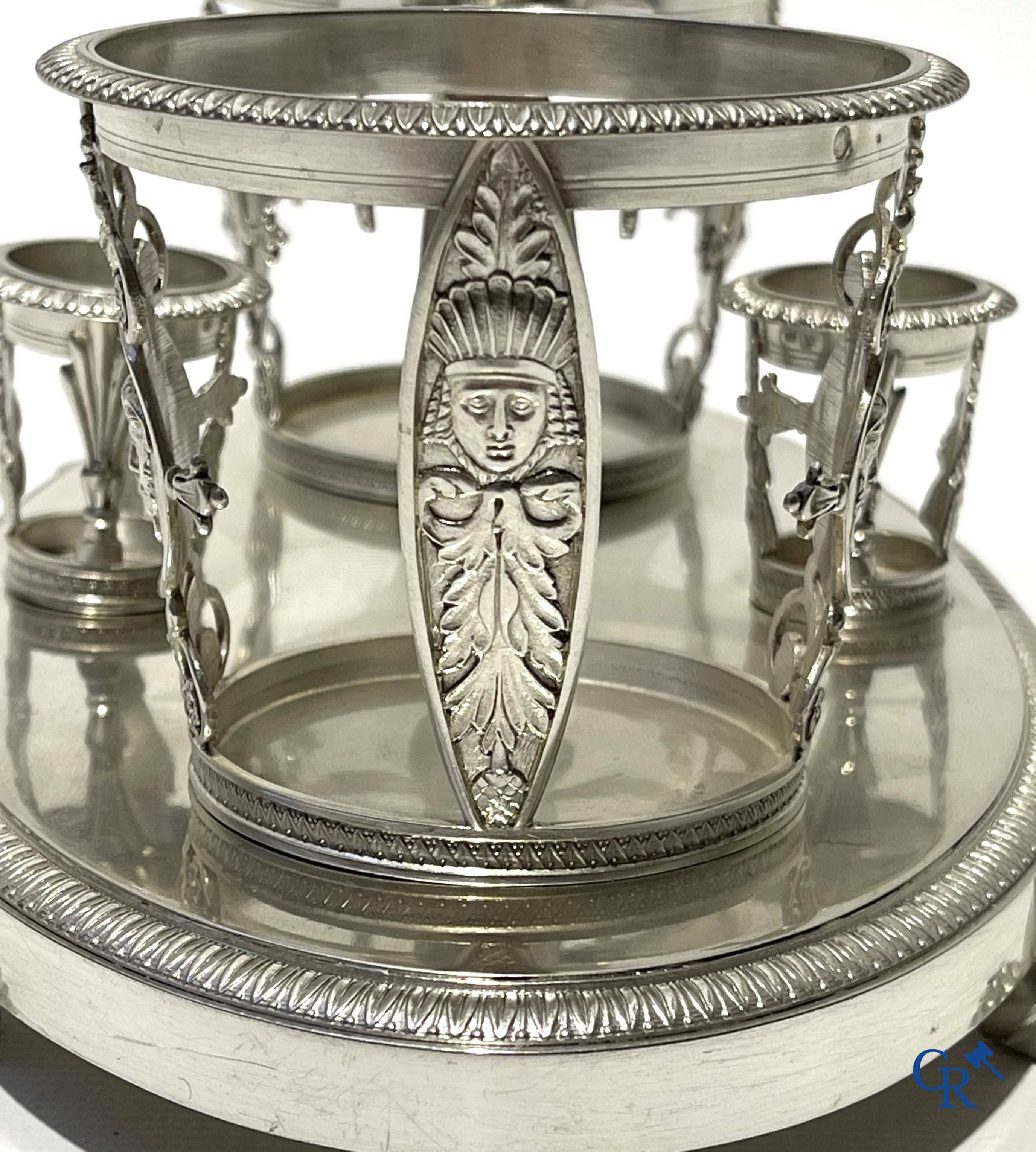 Tafelstandaard voor olie en azijn. Zilver, 1ste gehalte. Zilversmid veuve Clément Poirier. Frankrijk, empire periode.