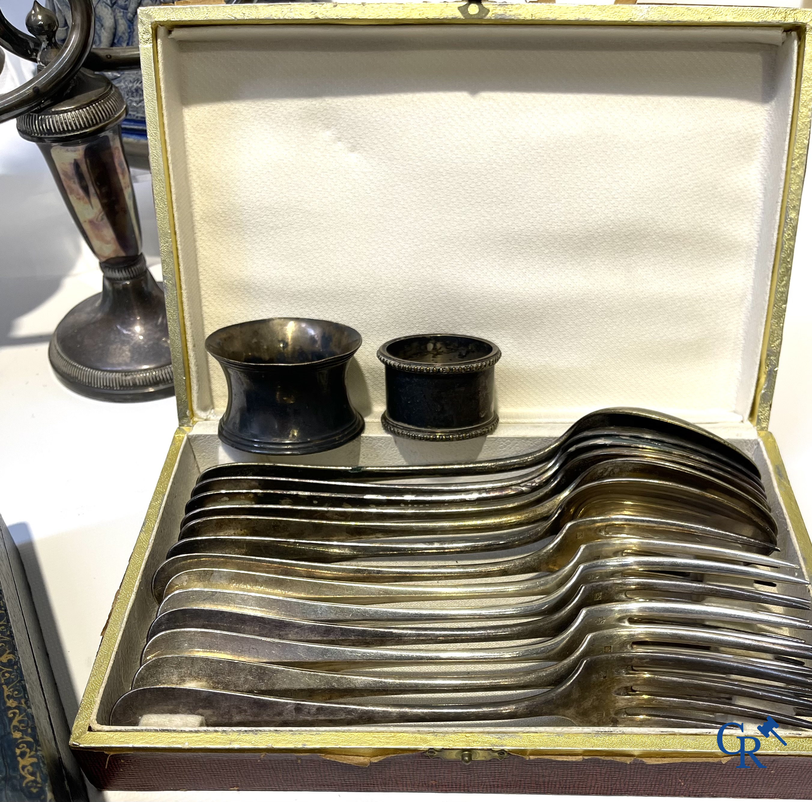 Lot antique items: Stafford, Vieux Paris, Grès, silver-plated cutlery, hunting sword 18th, palm tree Giuseppe Vasari, etc.