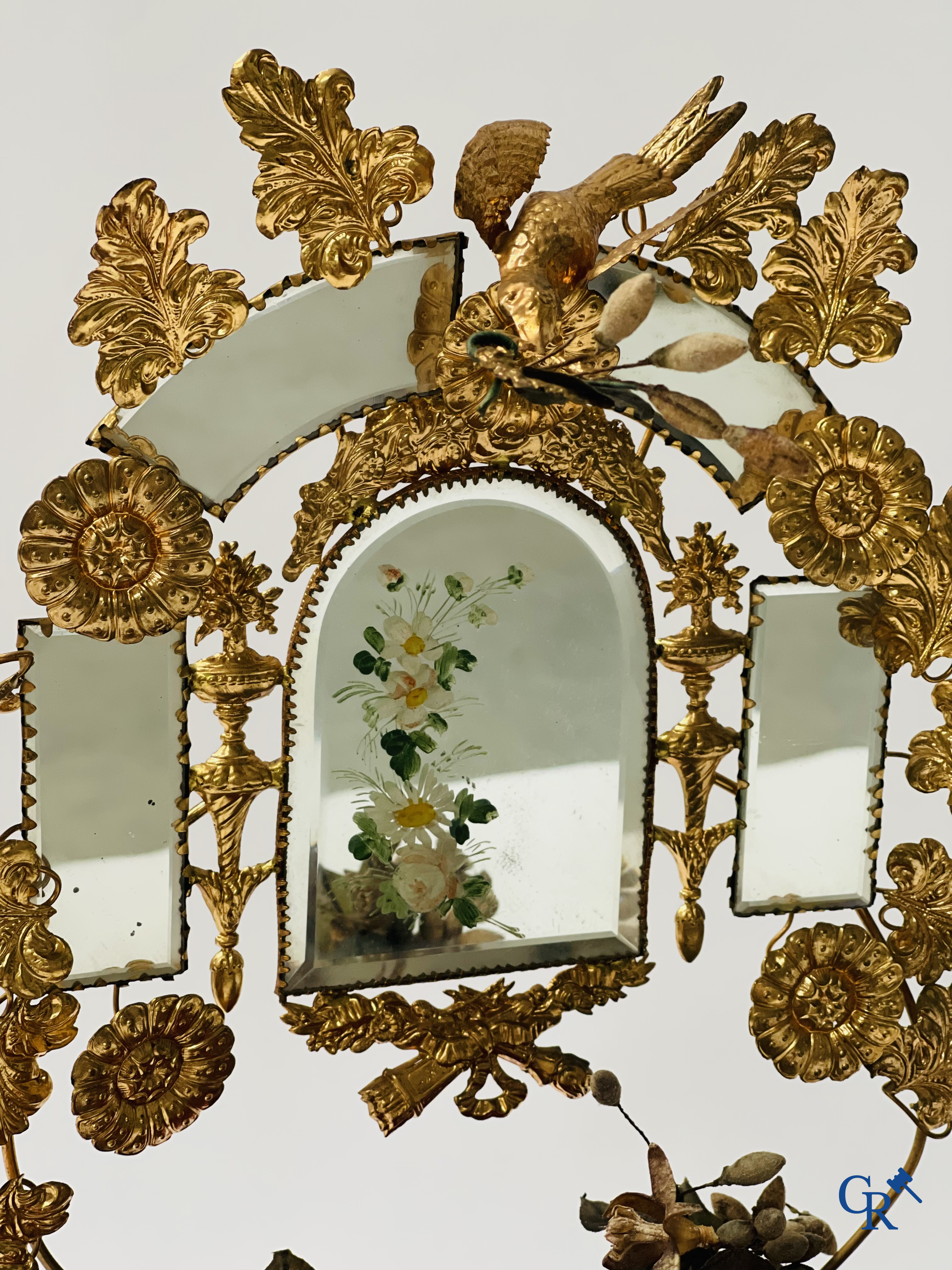 2 domes with wedding bouquet, one with flowers in biscuit, another with mirrors, dated 1908.