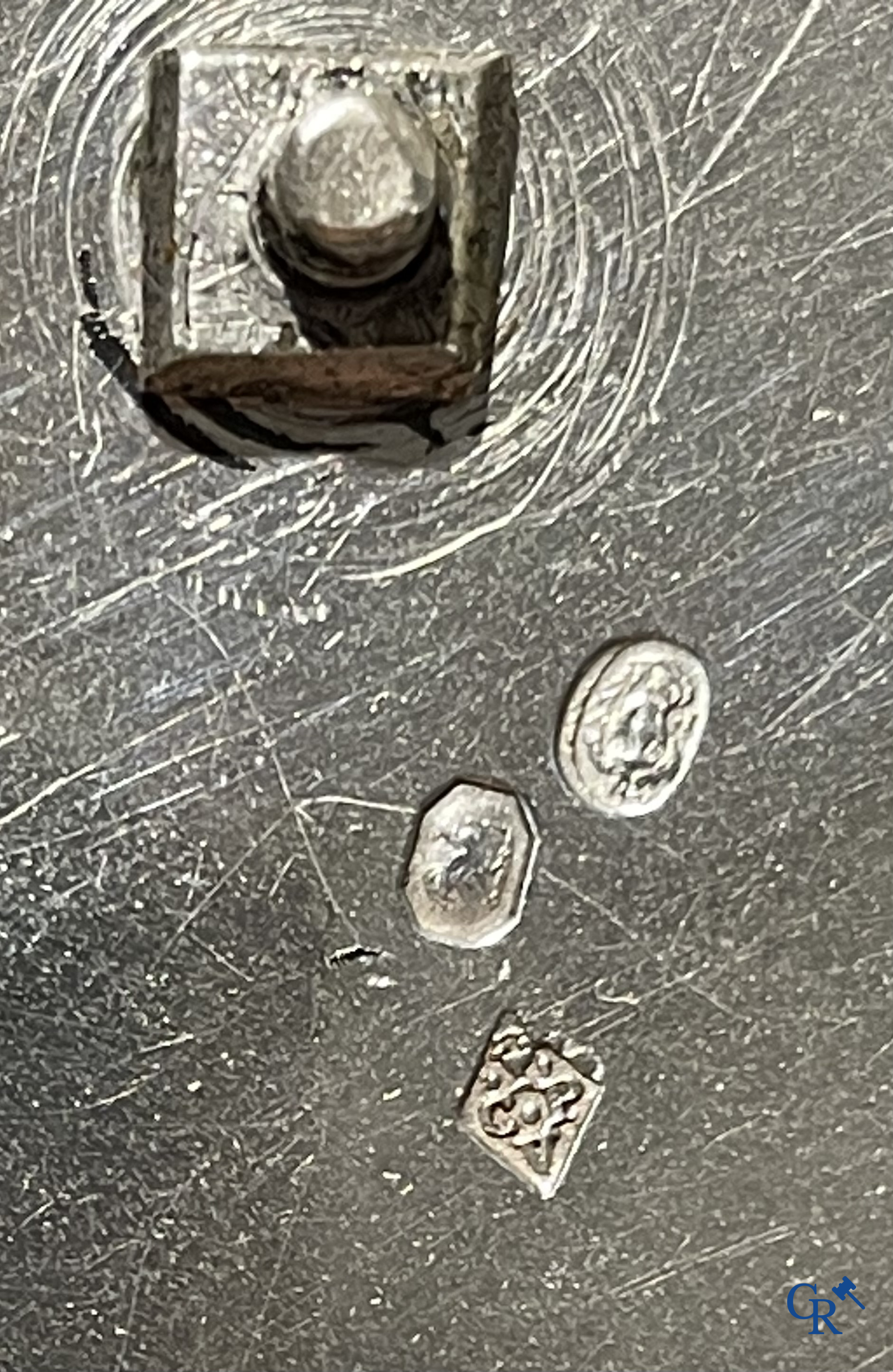 Tafelstandaard voor olie en azijn. Zilver, 1ste gehalte. Zilversmid veuve Clément Poirier. Frankrijk, empire periode.