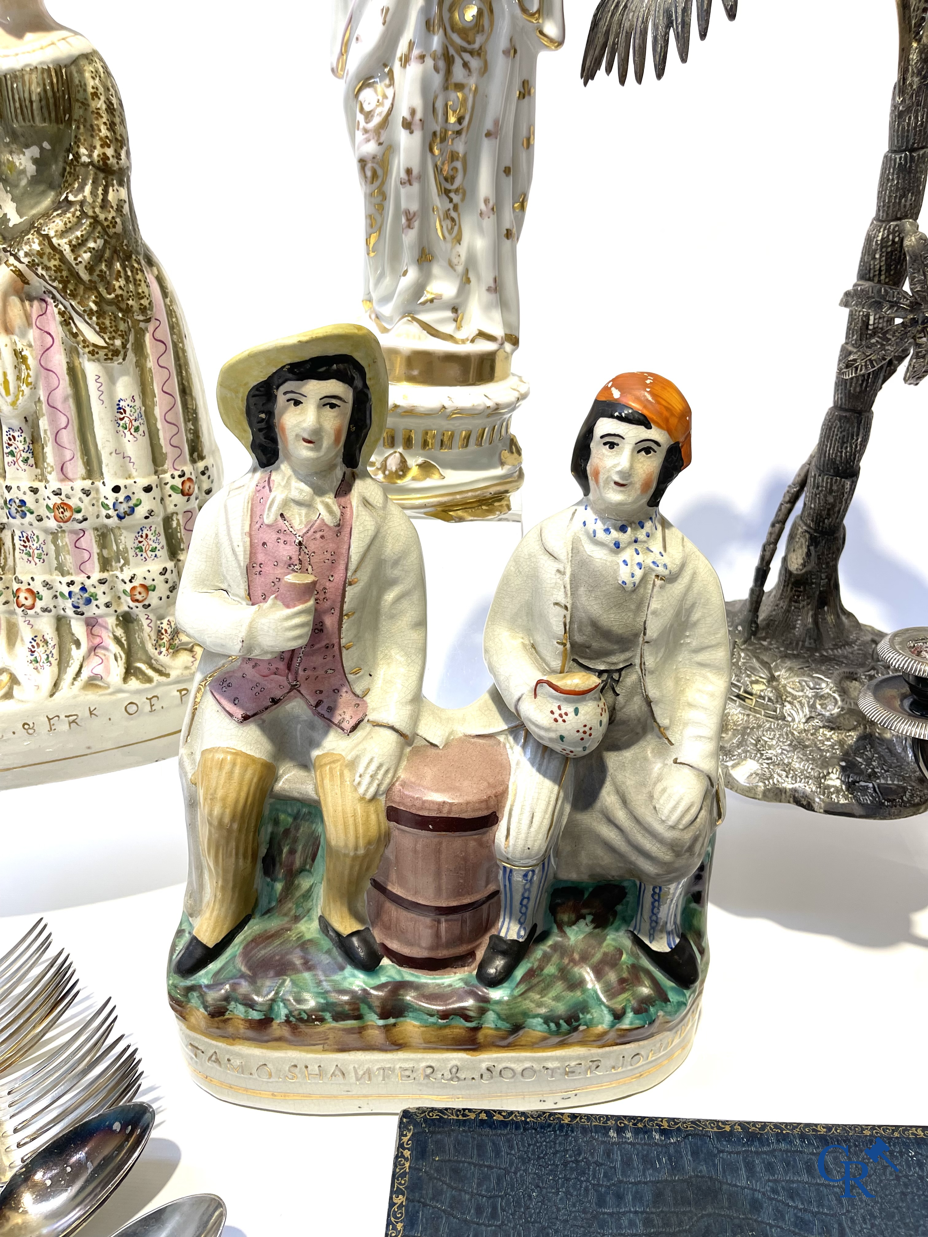 Lot antique items: Stafford, Vieux Paris, Grès, silver-plated cutlery, hunting sword 18th, palm tree Giuseppe Vasari, etc.