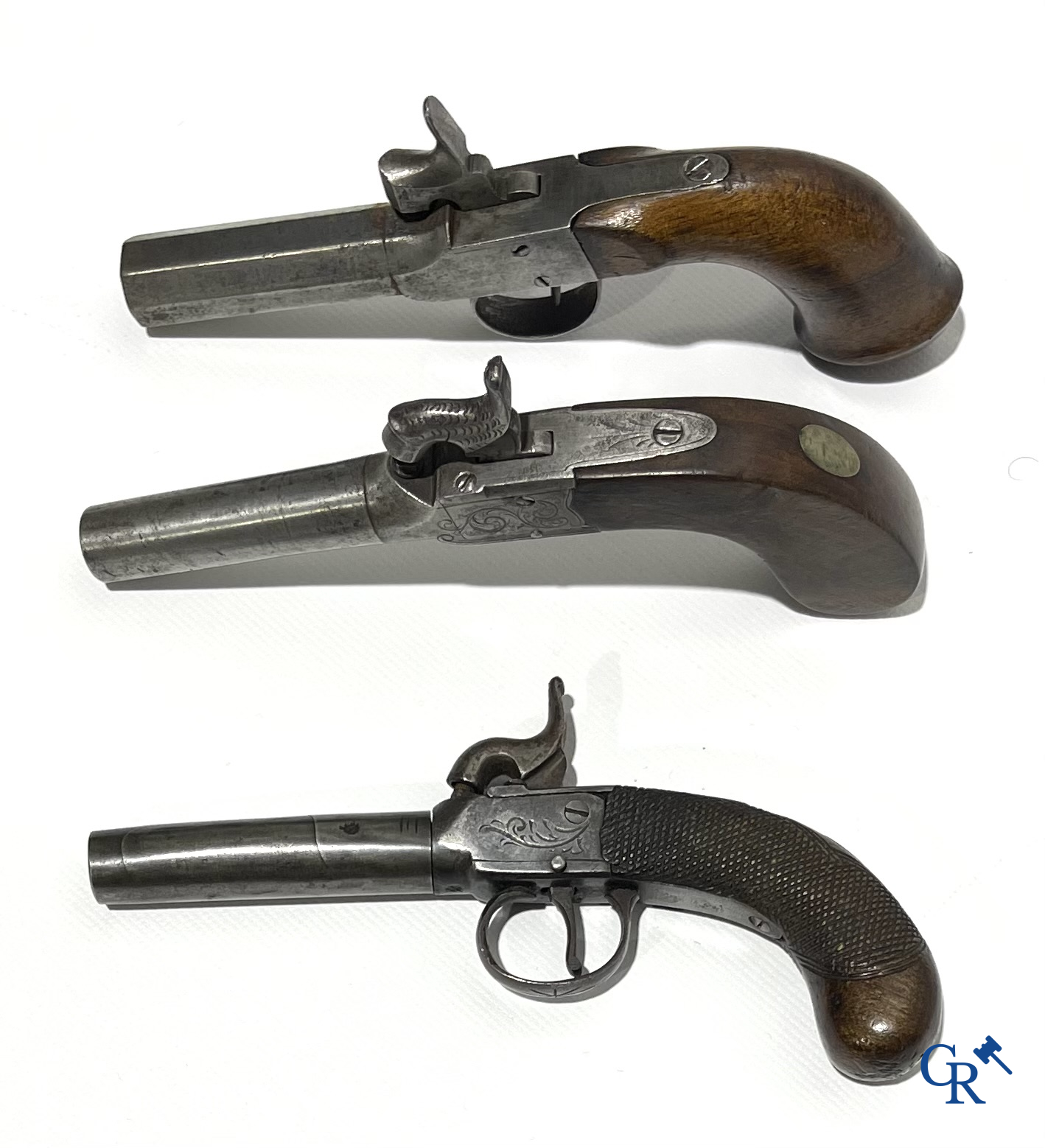 A lot of 3 antique pistols and a revolver. 19th century.