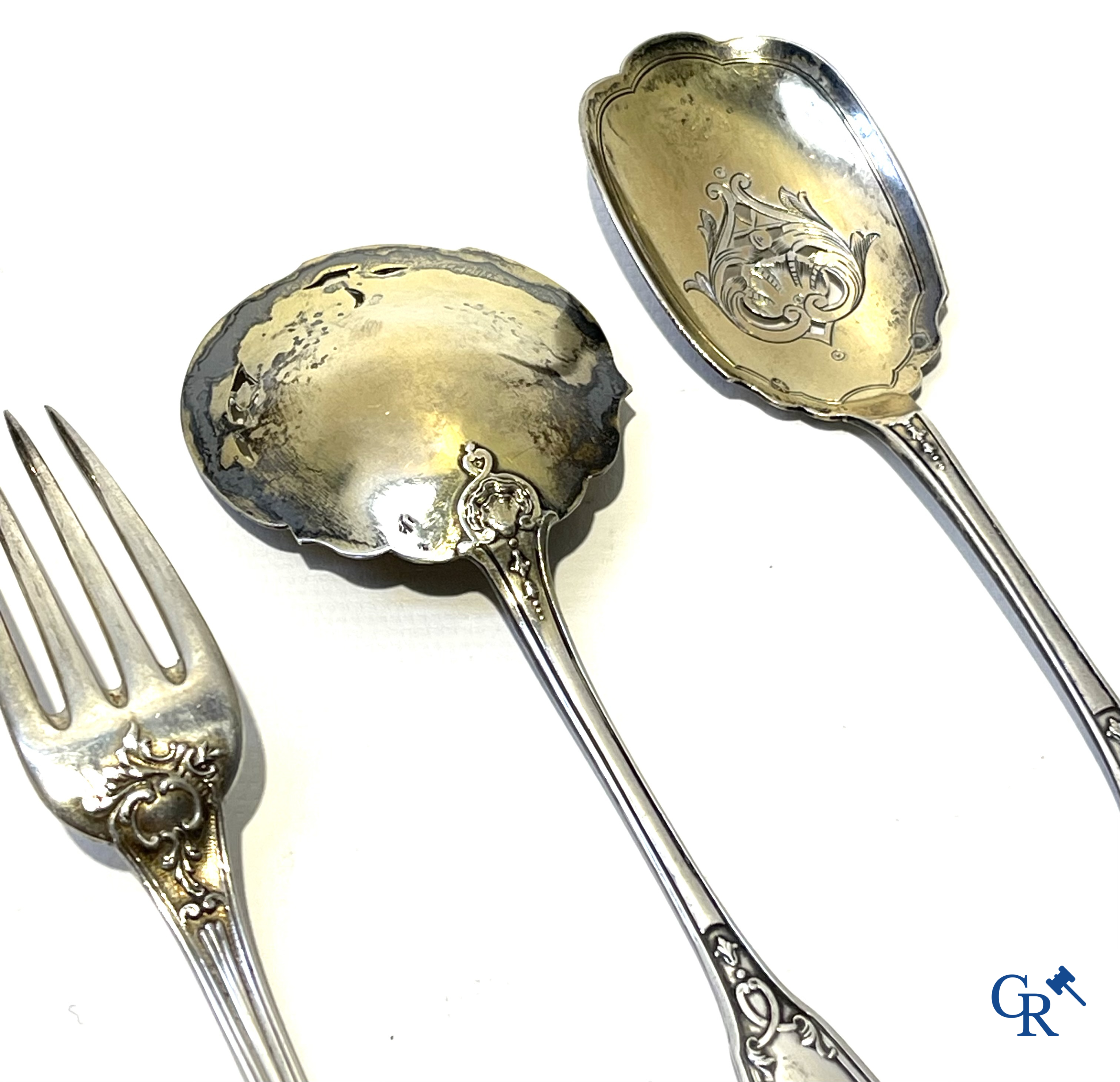 Zilver. Lot met divers bestek en objecten in zilver. 19e eeuw.