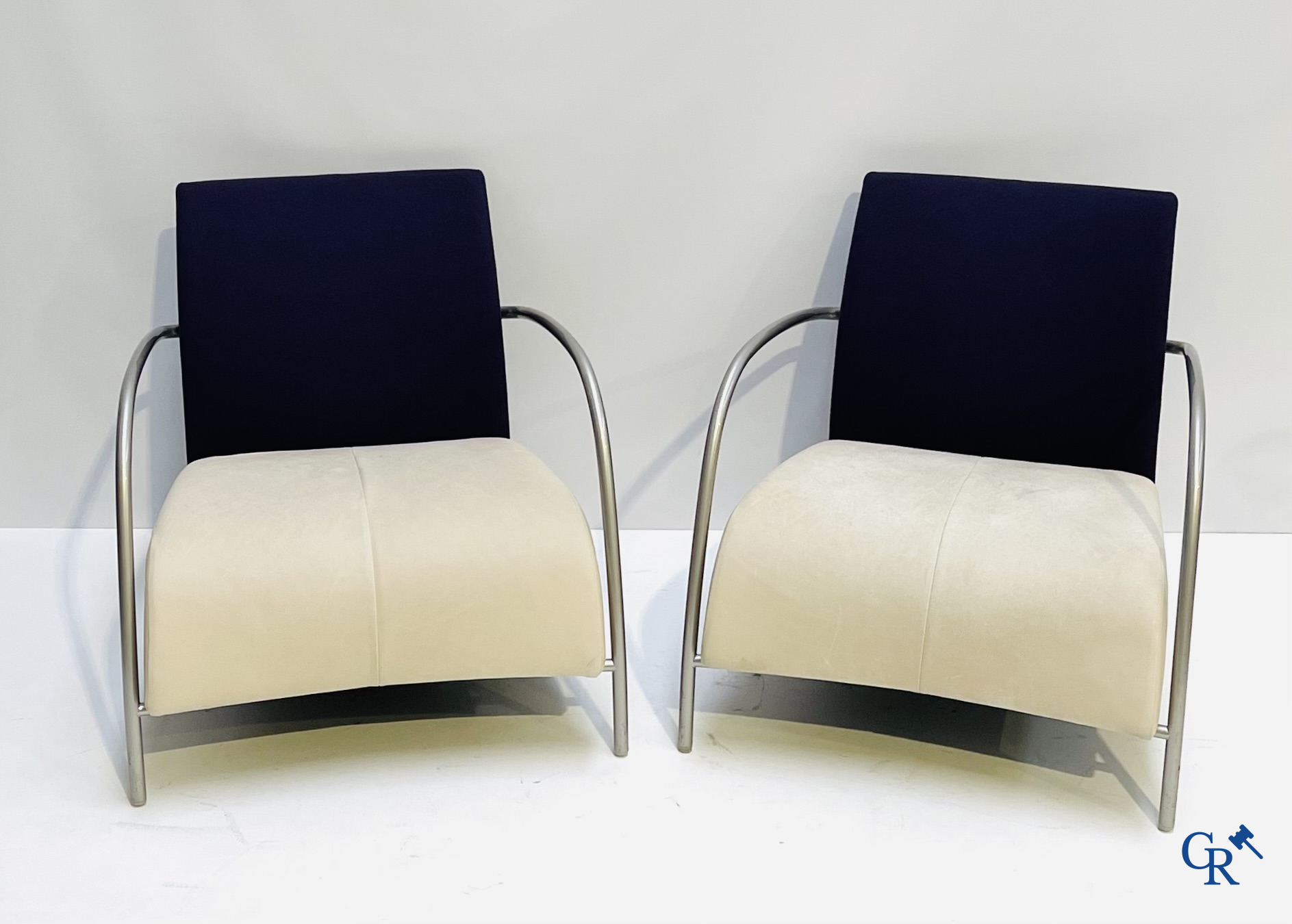 Gijs Papavoine (1949) Een set van 3 Lomas Easy Armchairs in leder en stof. Circa 1990.