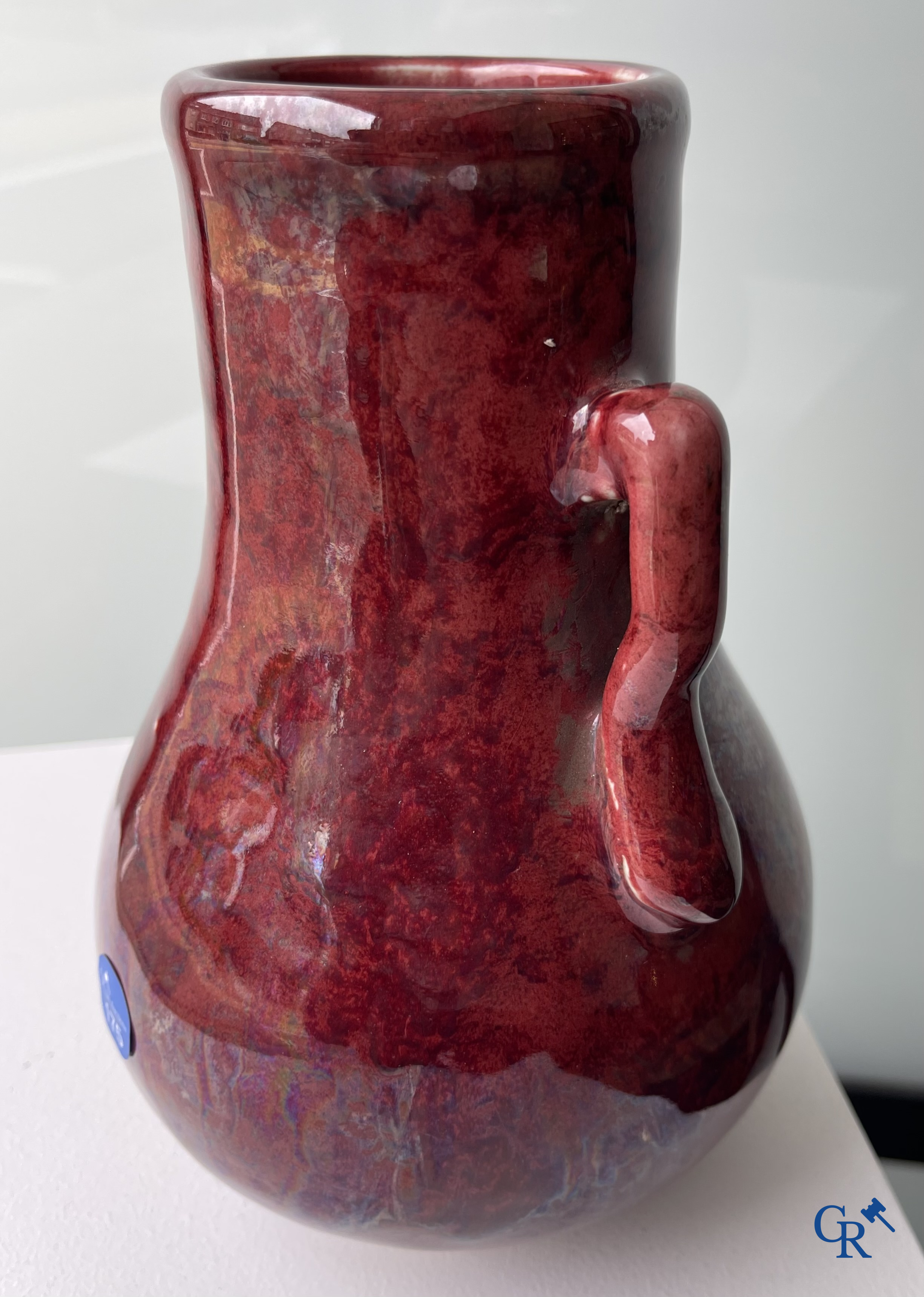 Asian Art. A Chinese porcelain Sang de boeuf vase. 19th century.