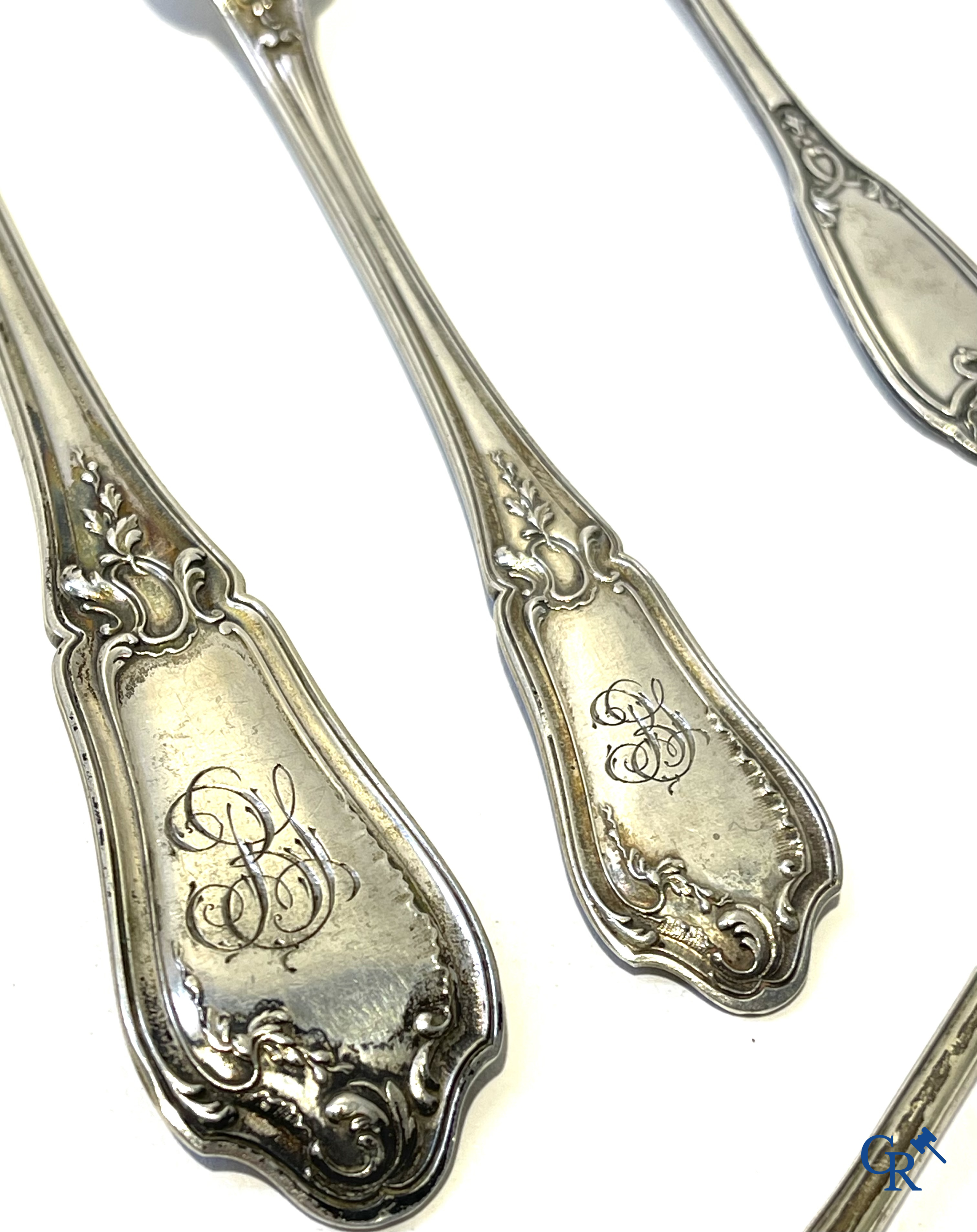 Zilver. Lot met divers bestek en objecten in zilver. 19e eeuw.