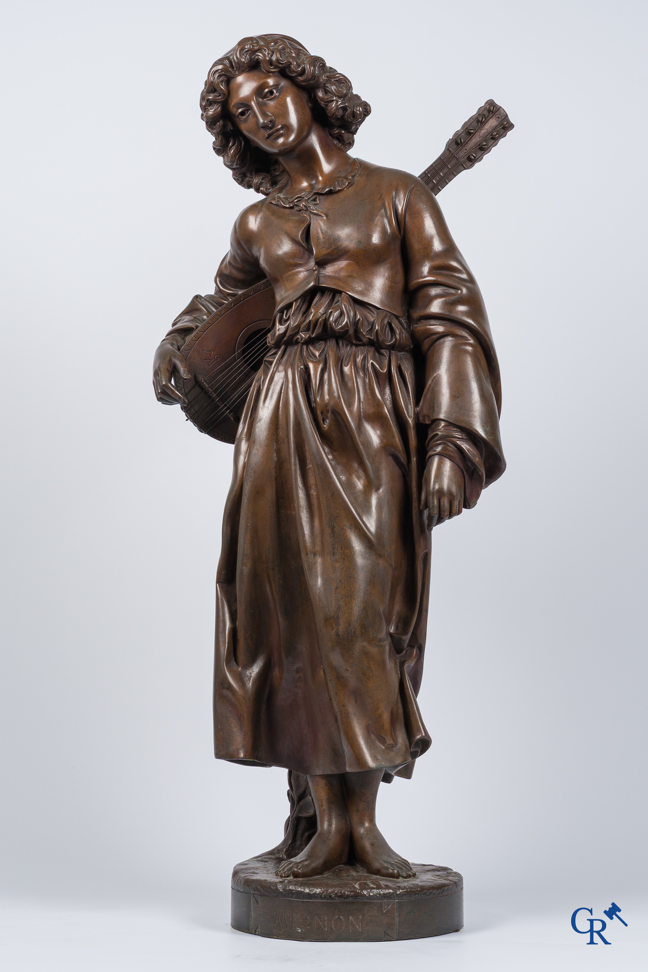 Alexandre Falguière (1831-1900) Groot bronzen beeld. Mignon. Gesigneerd A. Falguiere Paris 1879. Maison Marnyhac Paris.